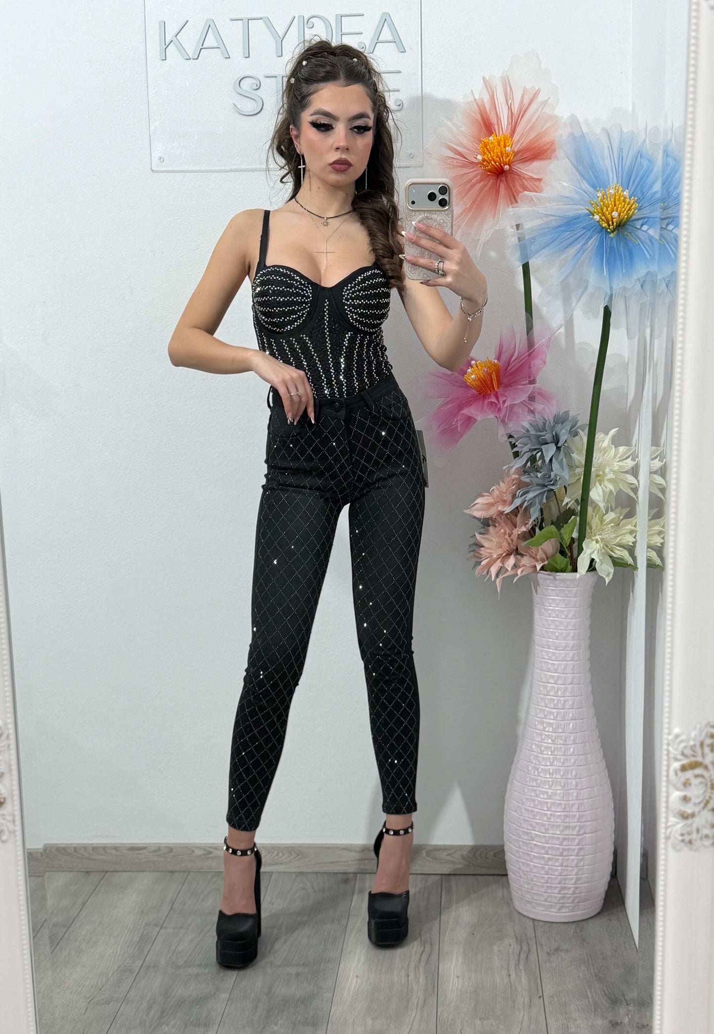 Jeans skinny negri cu cristale ștanțate DANY