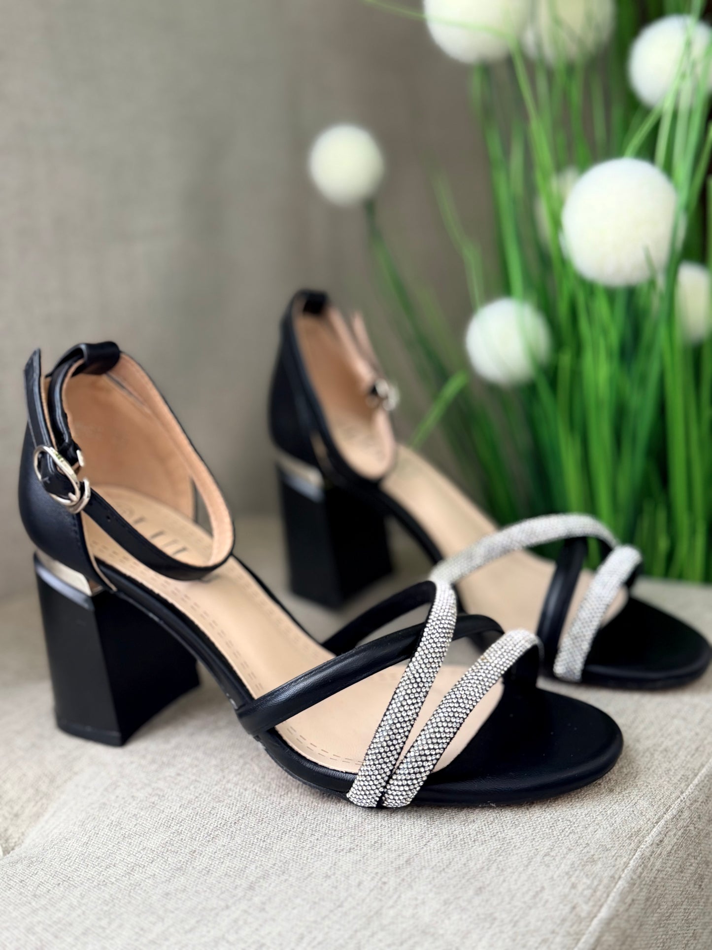 Sandale elegante negre LAURA