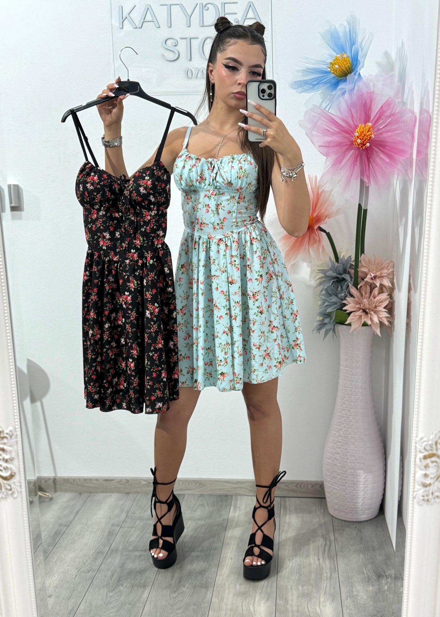 Rochie cu imprimeu floral Bracia