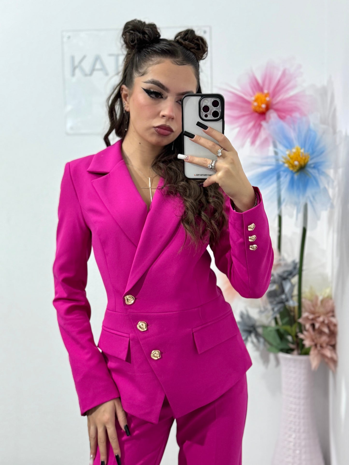 Costum fucsia Carina