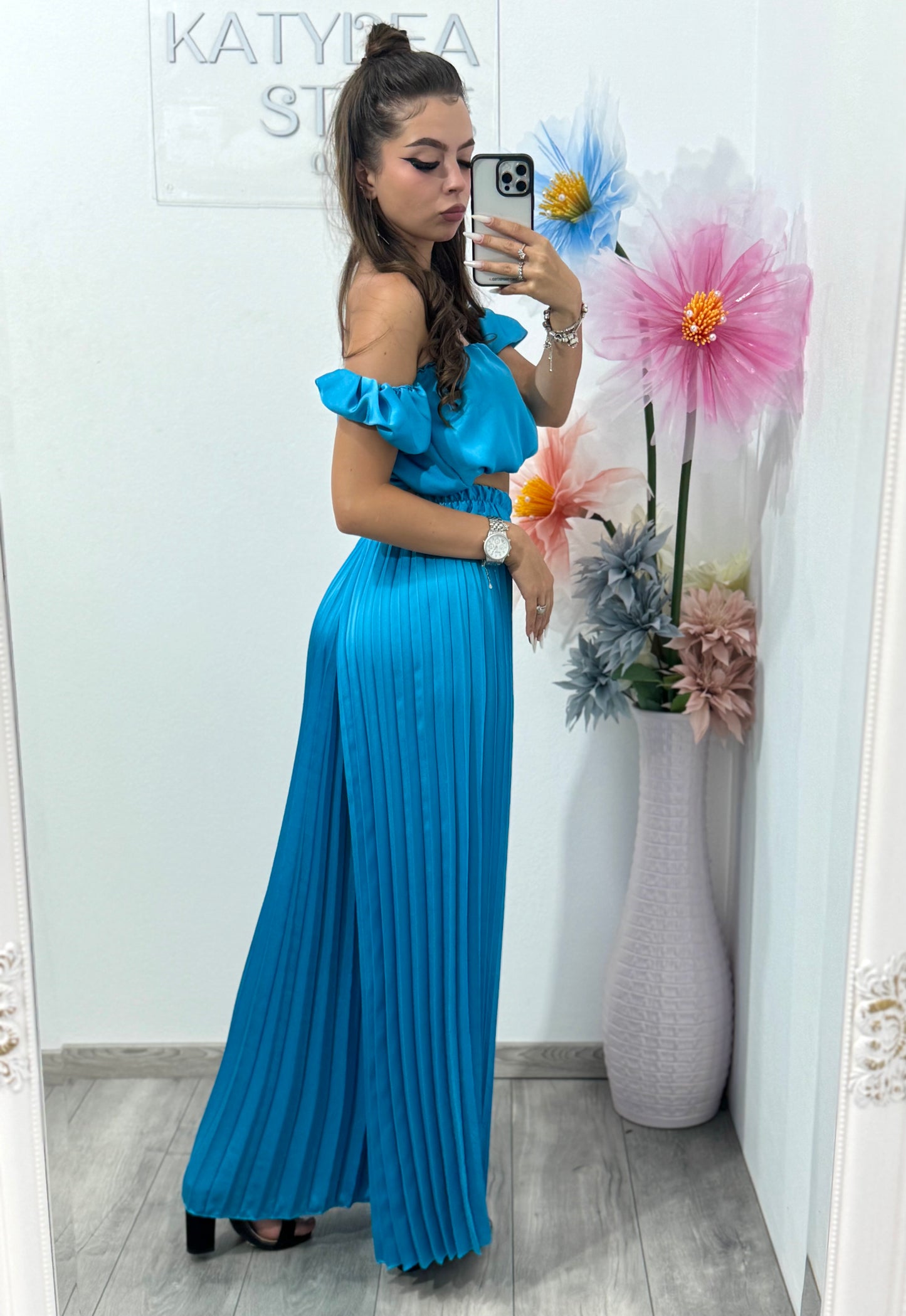 Compleu cu pantaloni plisați satinat bleu Larissa