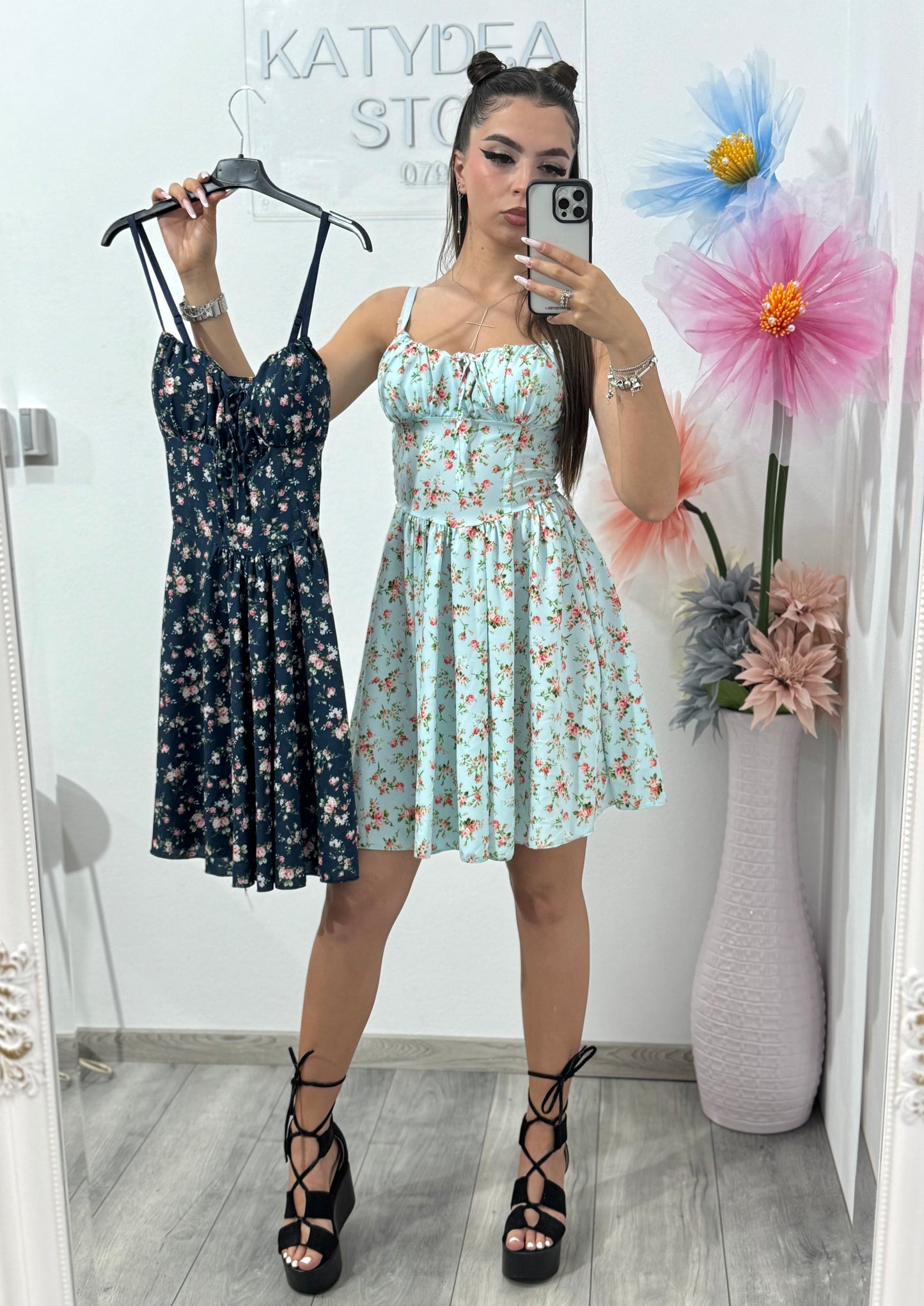 Rochie cu imprimeu floral Bracia