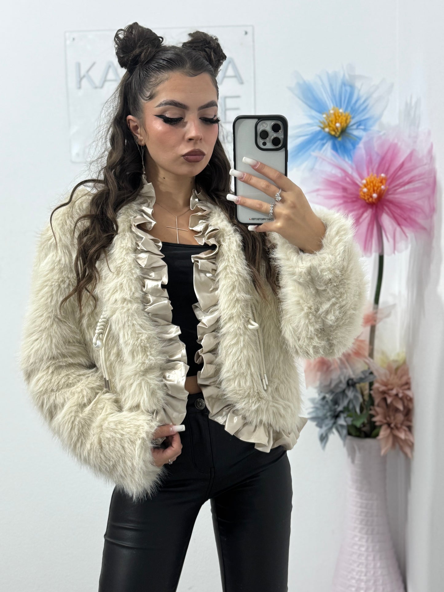 Blăniță scurta Cassandra
