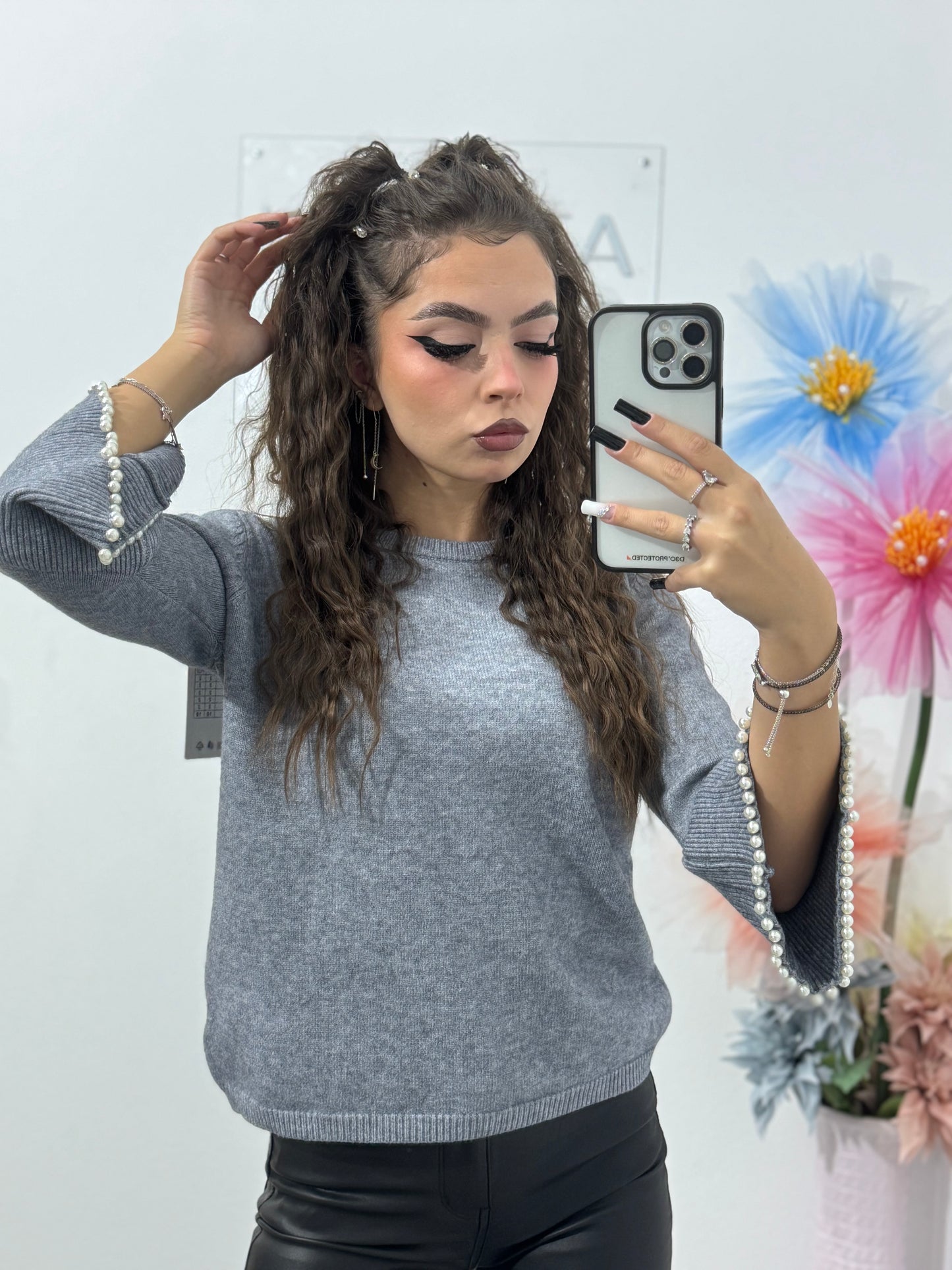 Bluză cu mâneca clopot și perle Roxanne