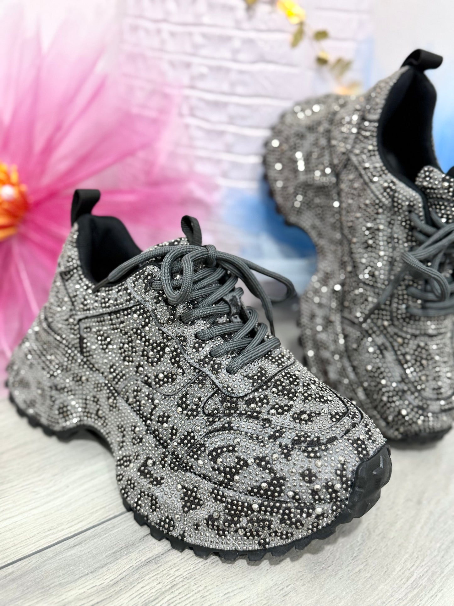 Adidași gri cu cristale KRISS