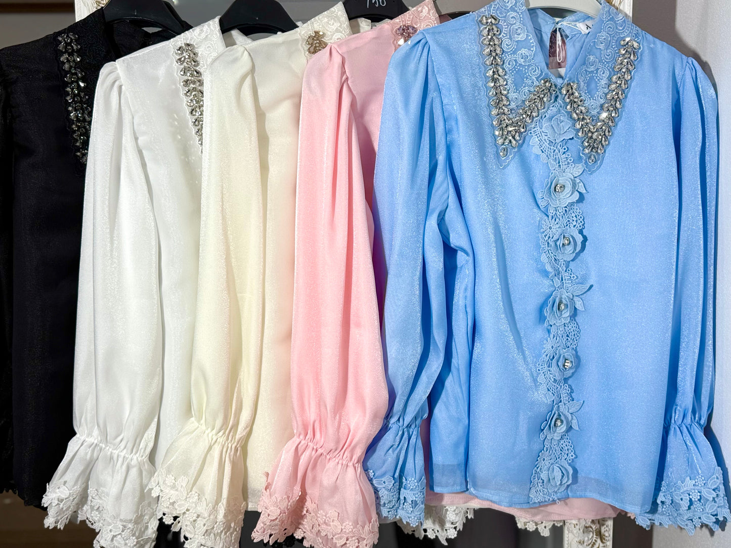 Cămașă deosebită cu guler accesorizat MAYA