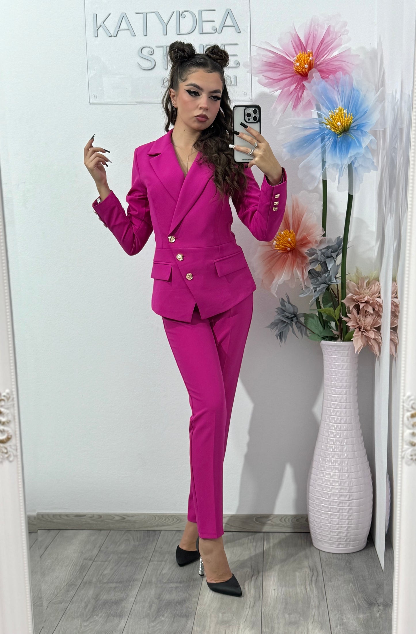 Costum fucsia Carina