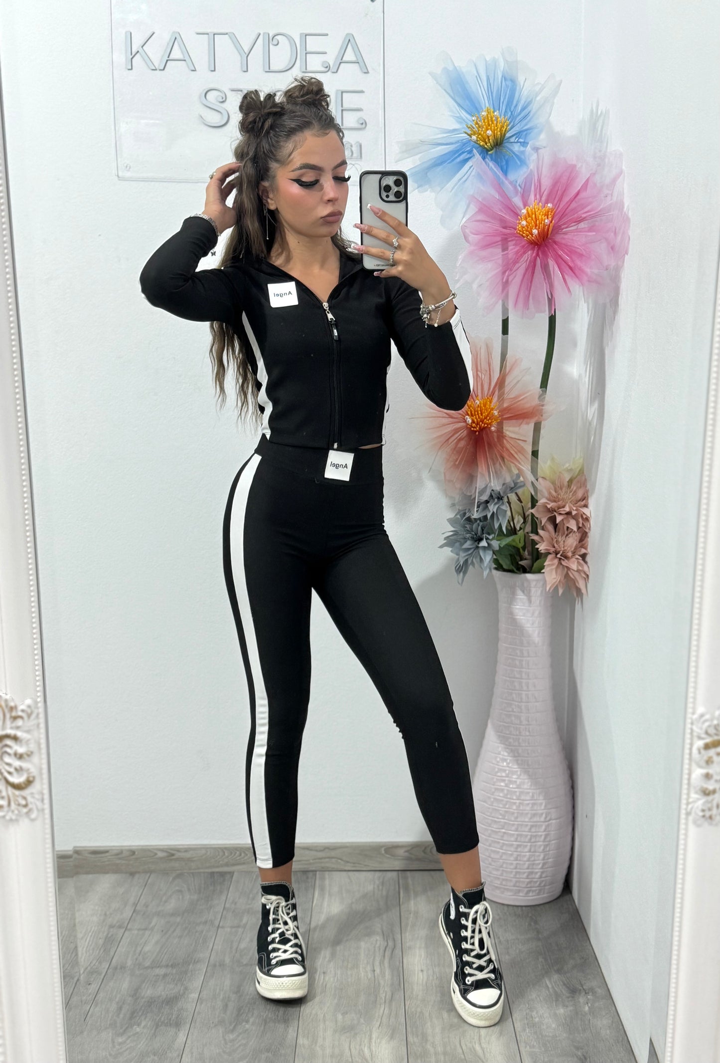 Compleu Angel negru