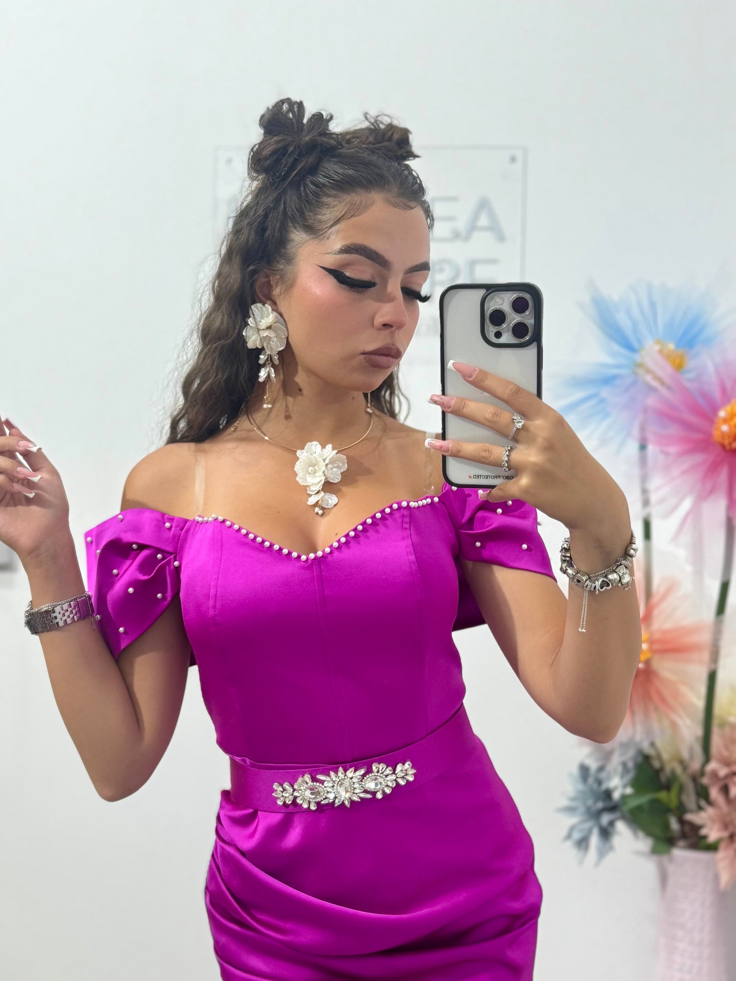 Rochie scurtă din tafta cu perle fucsia Nicolle