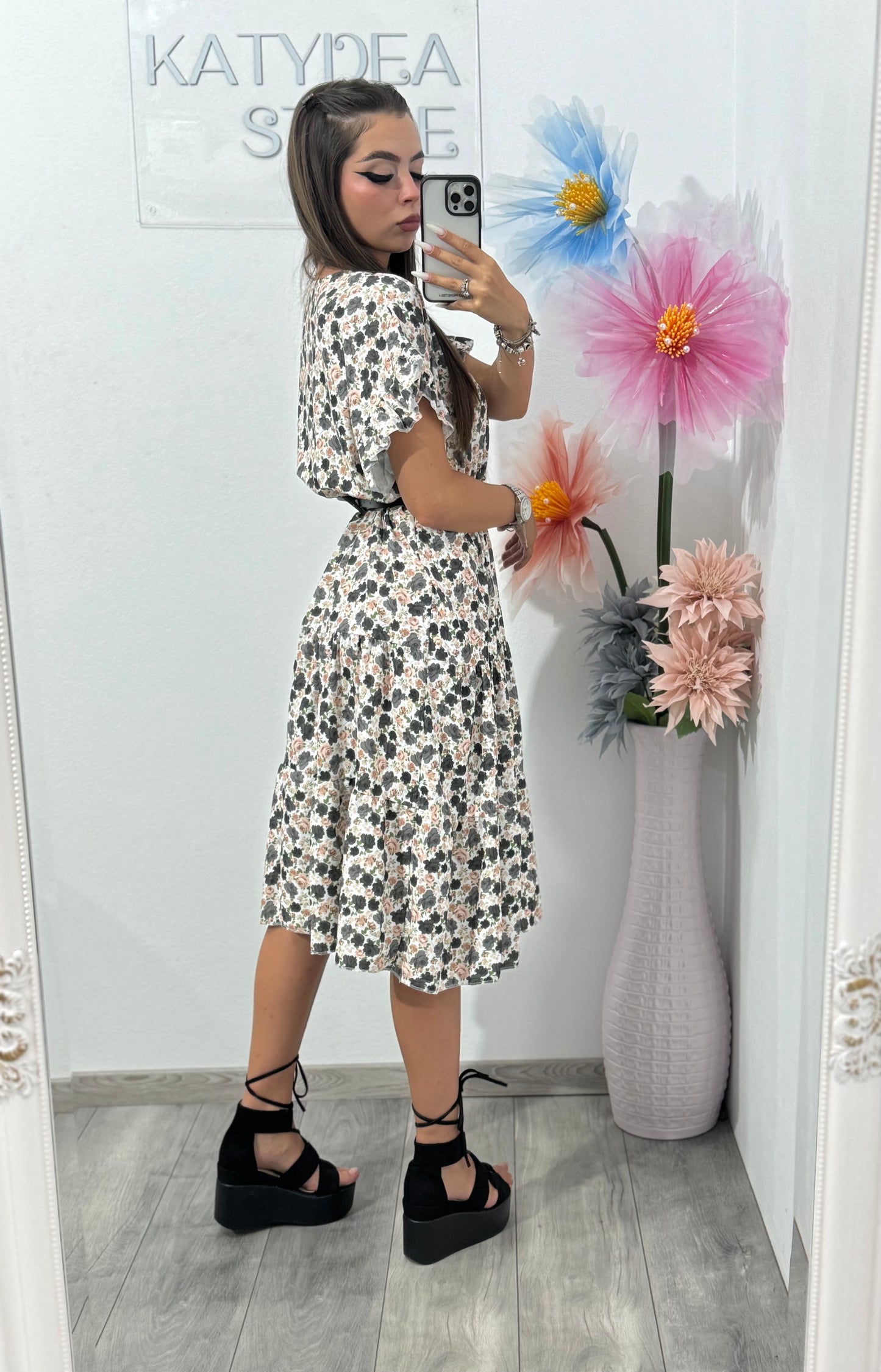 Rochie cu imprimeu floral și năsturași Myra