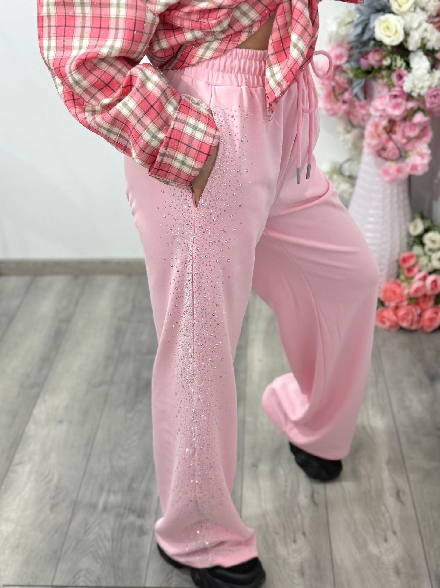 Pantaloni WideLeg bleu cu cristale ștanțate (Copy)