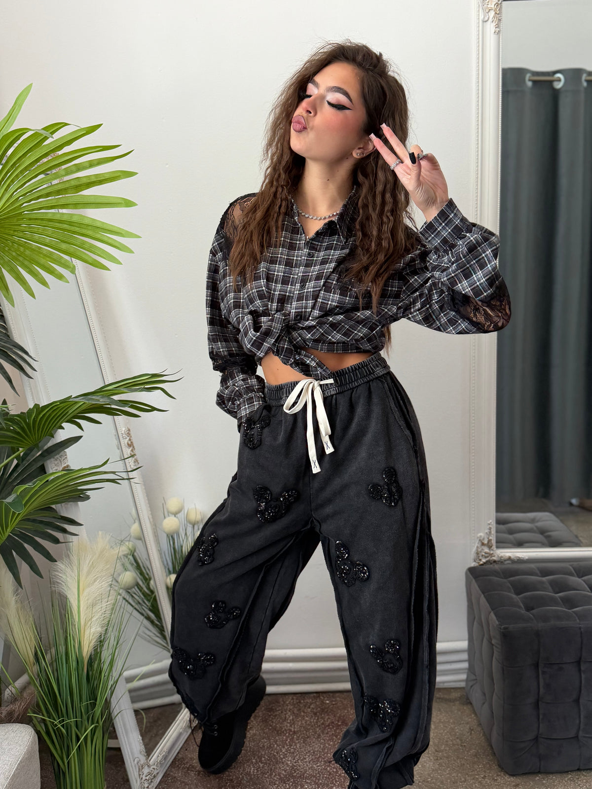 Pantaloni KOREASTYLE BLACK