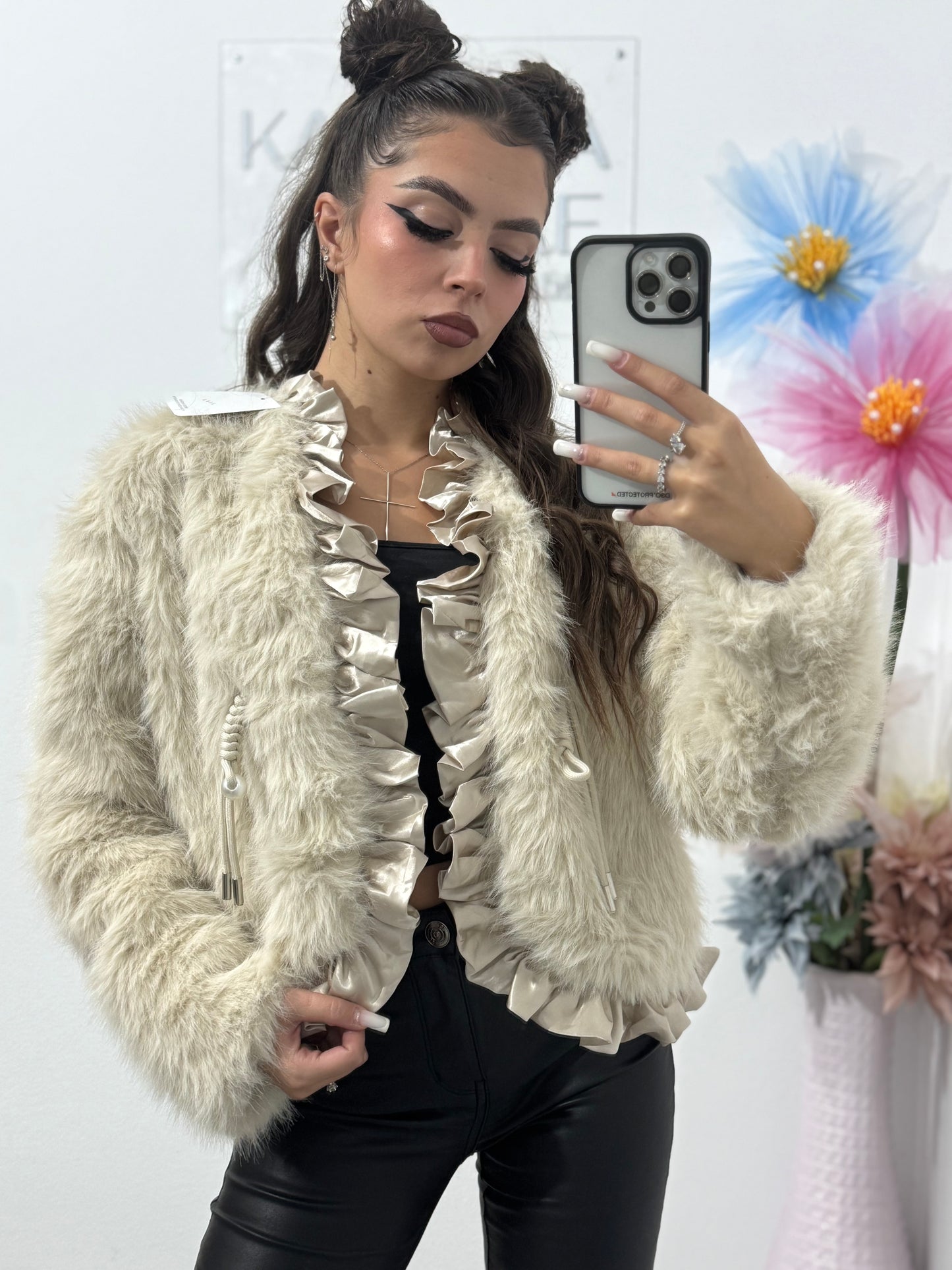 Blăniță scurta Cassandra