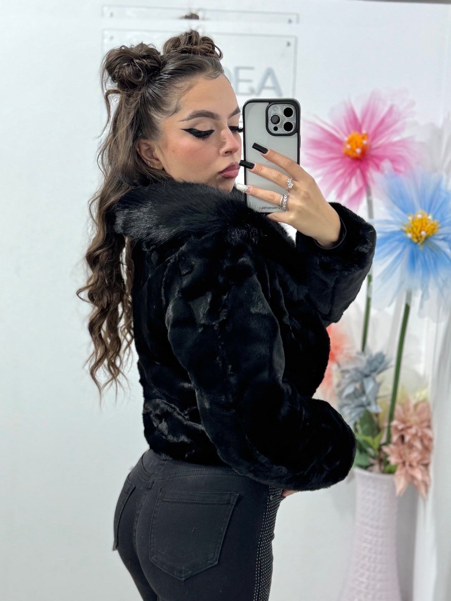 Blăniță neagră Lianne