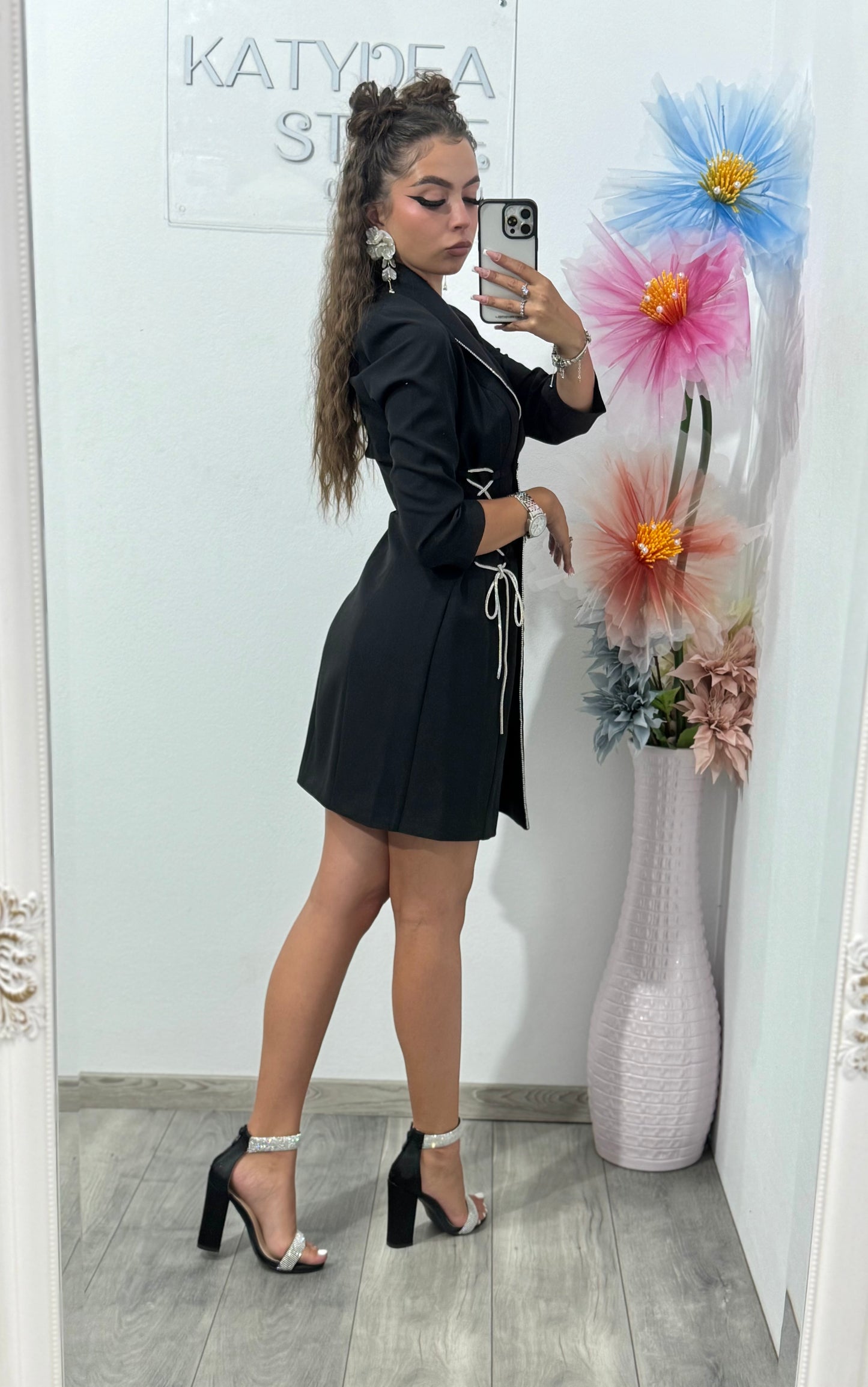 Rochie tip sacou cu accesoriu în talie Carla