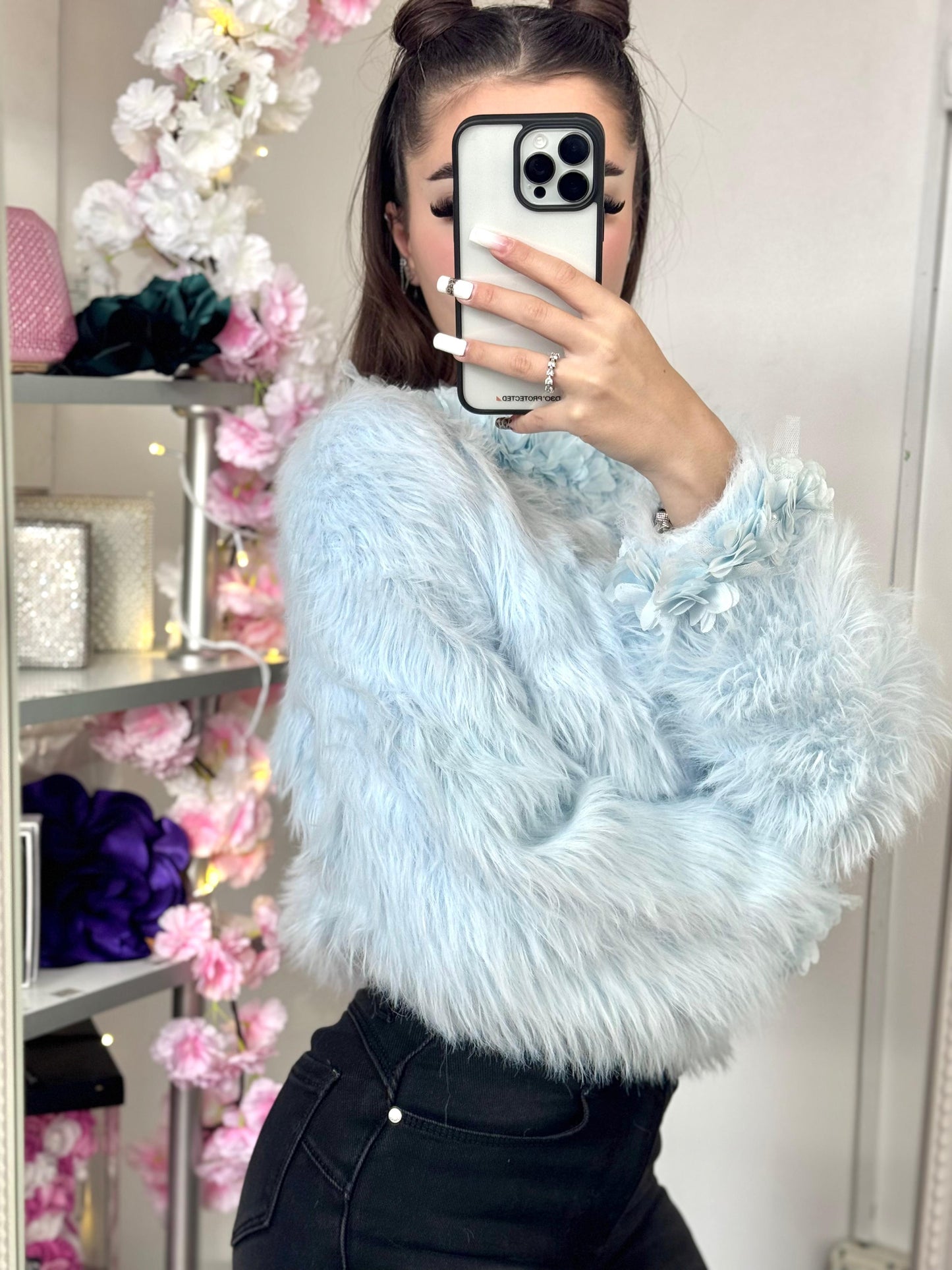 Pulover Flufy cu dantelă