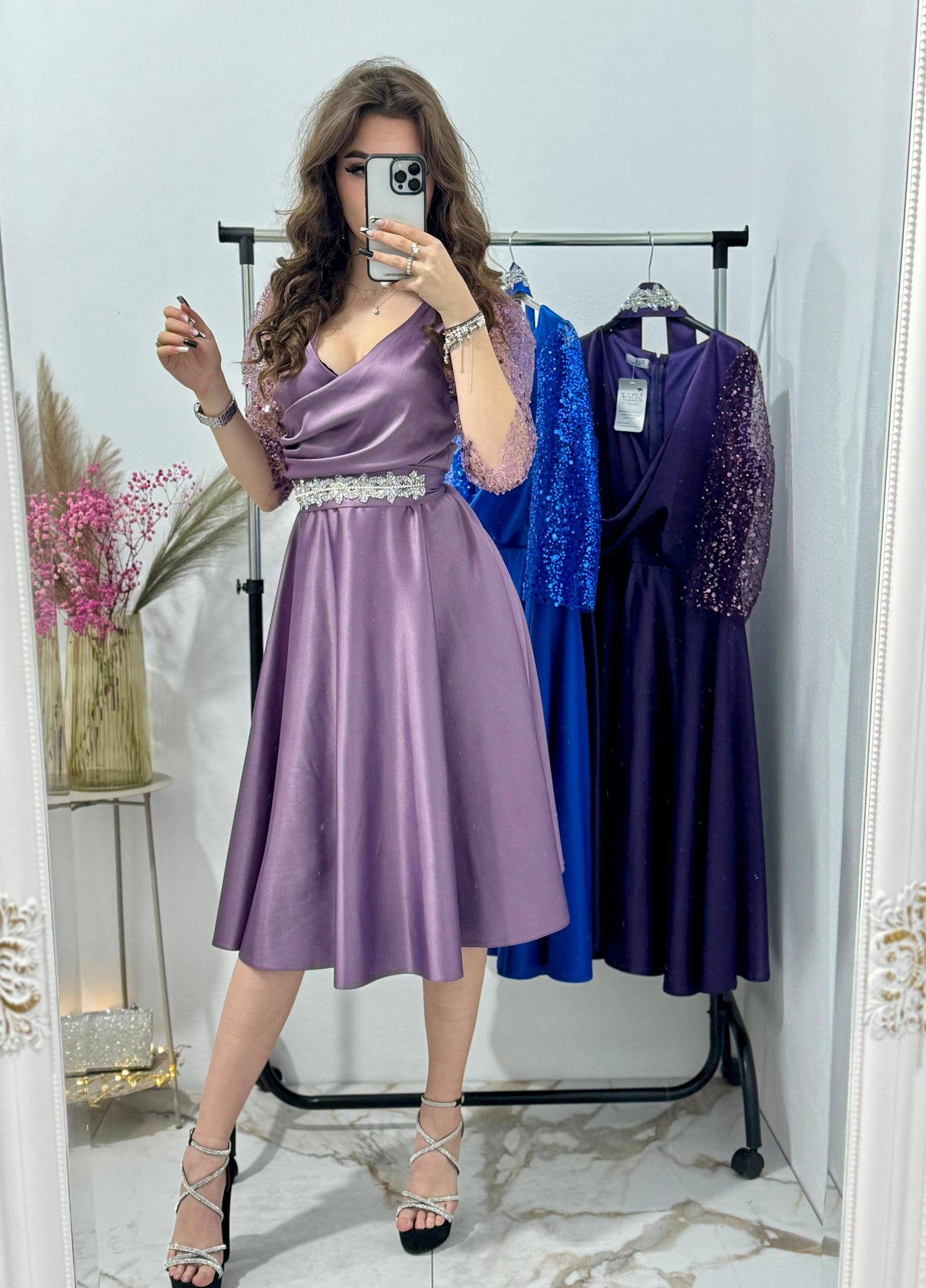 Rochie Adria cu maneci din dantela cu paiete