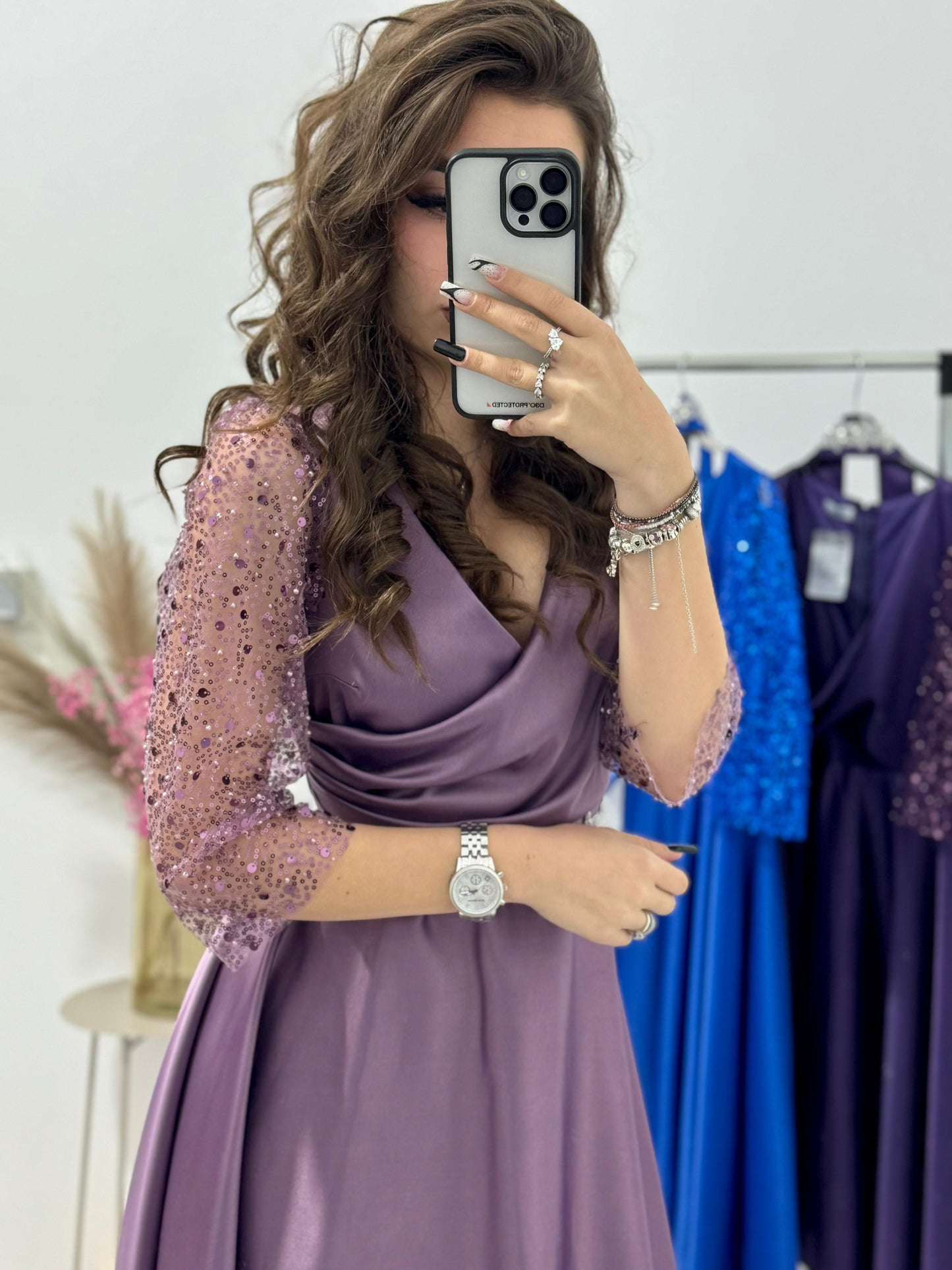Rochie Adria cu maneci din dantela cu paiete