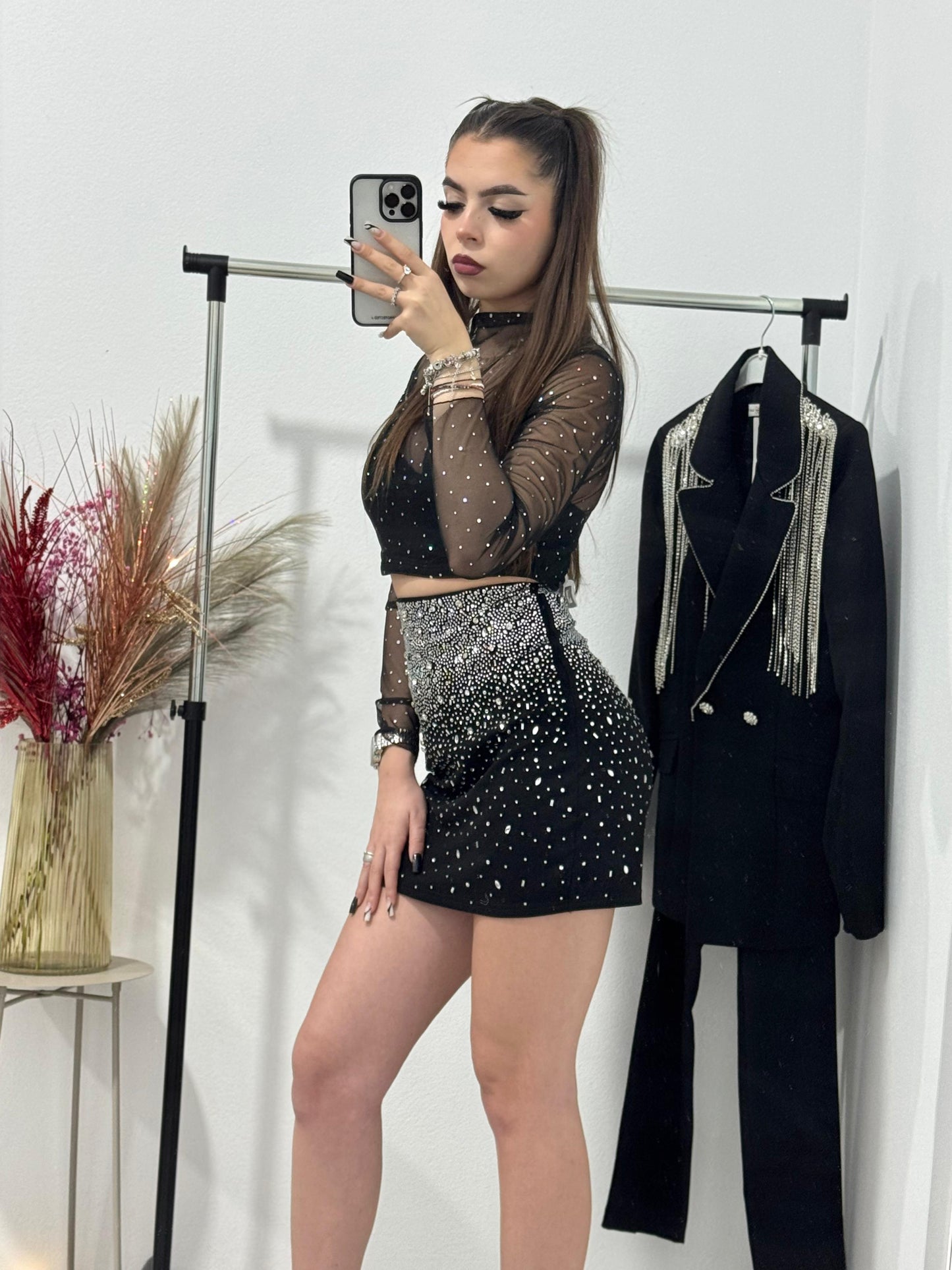 Fusta scurta eleganta cu cristale aplicate