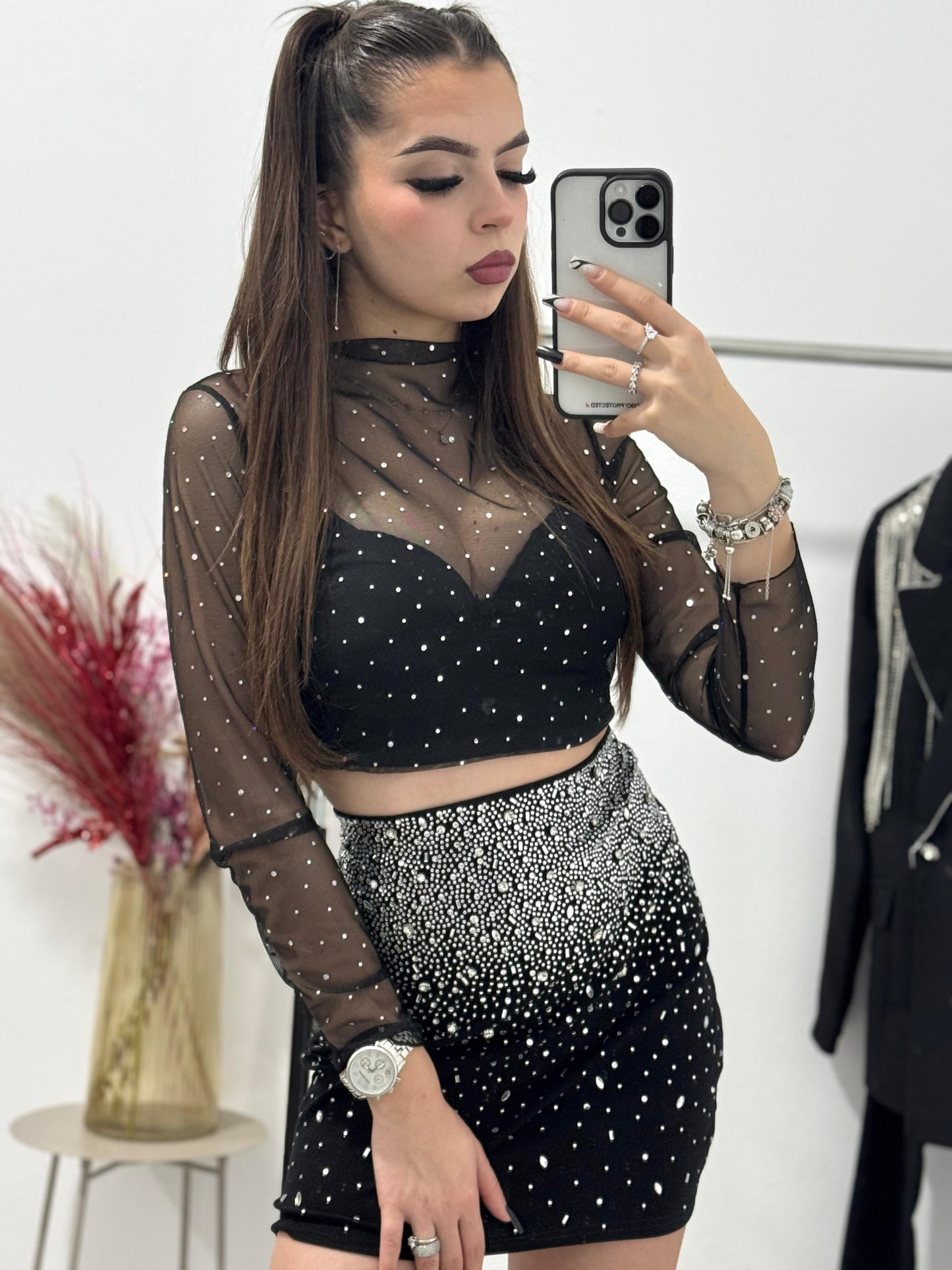 Fusta scurta eleganta cu cristale aplicate