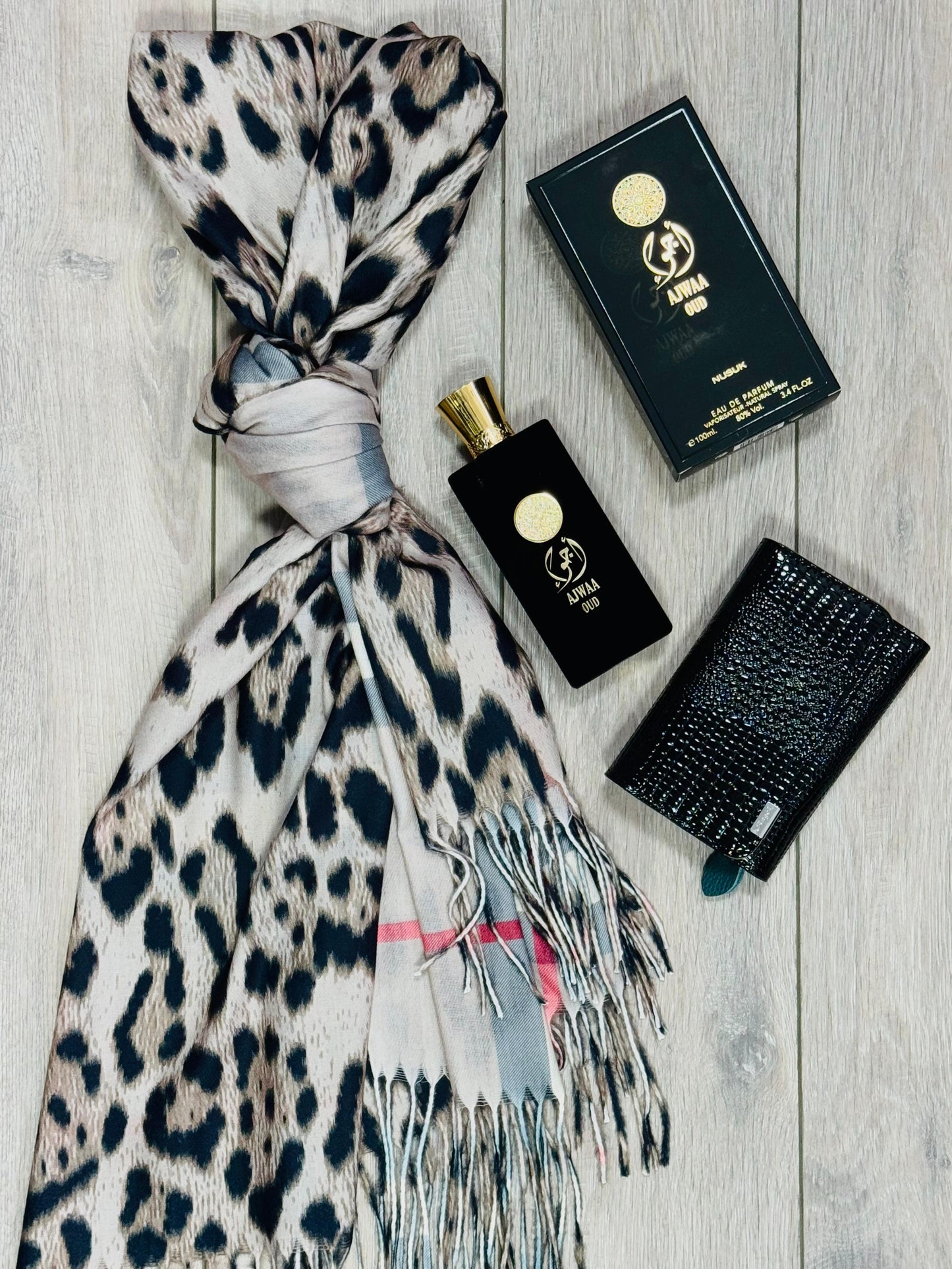Set cadou dama Ajwaa Oud