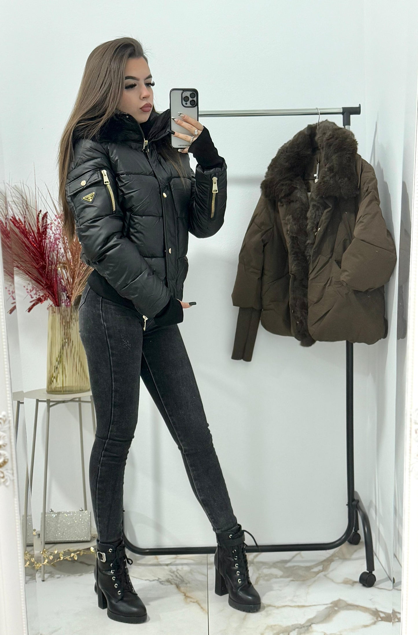 Geaca neagra Silvia