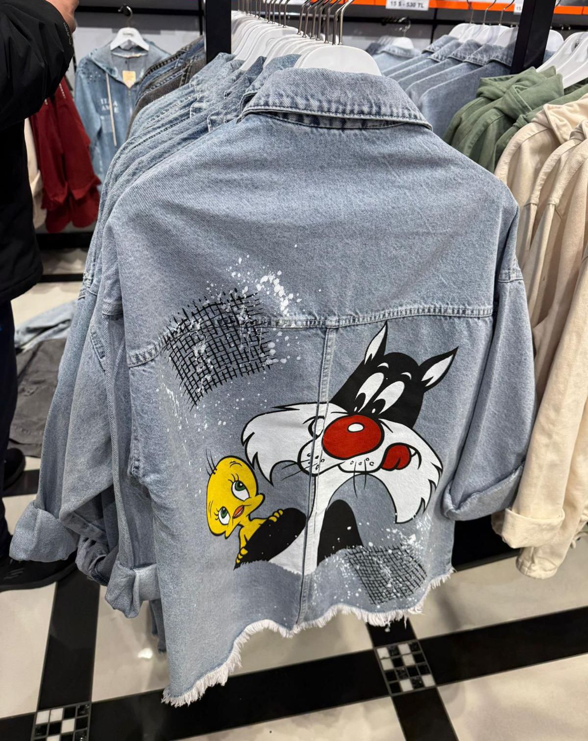 Geaca denim lunga Sylvester și Tweety