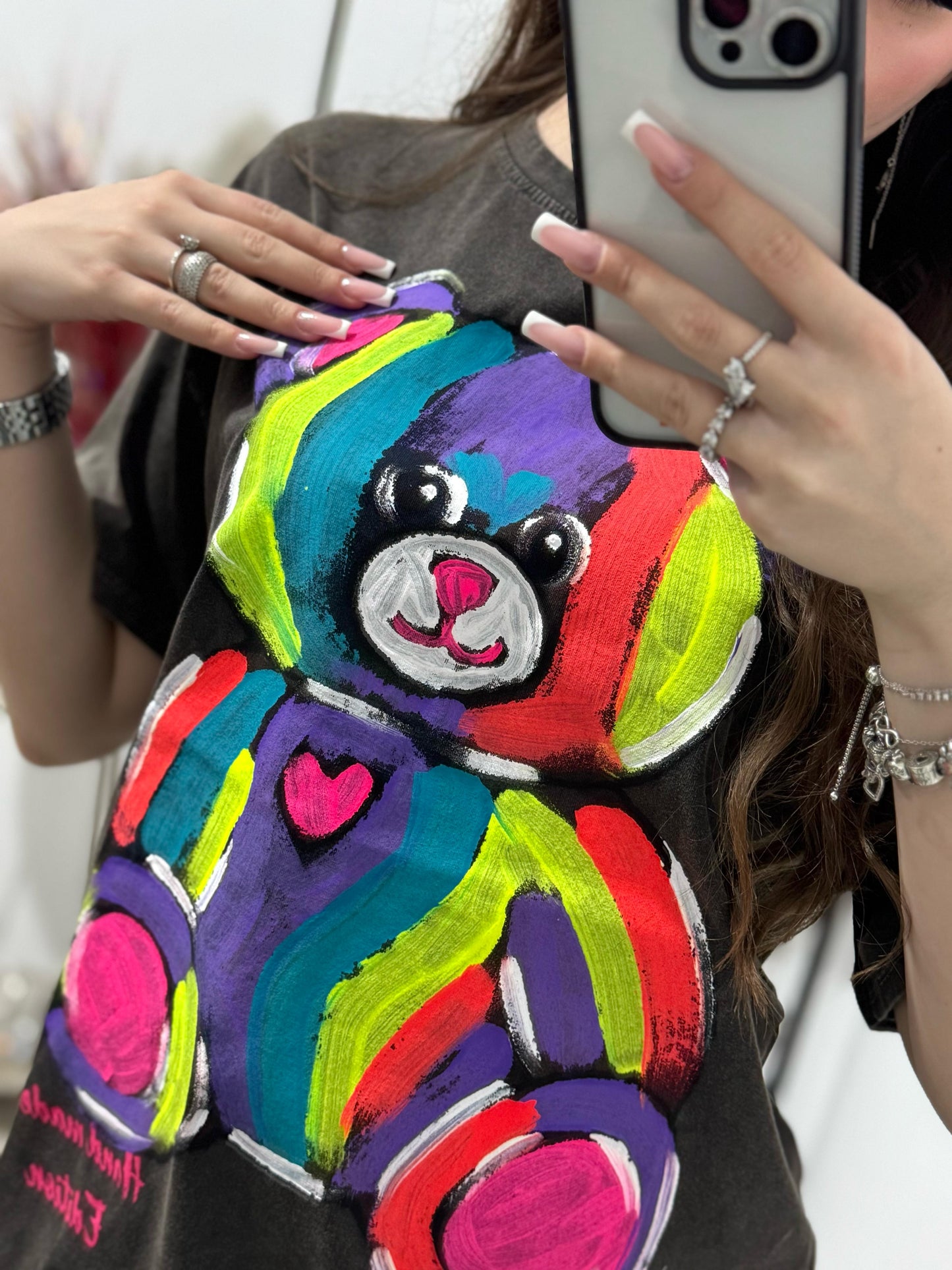 Tricou Teddy pictat manual