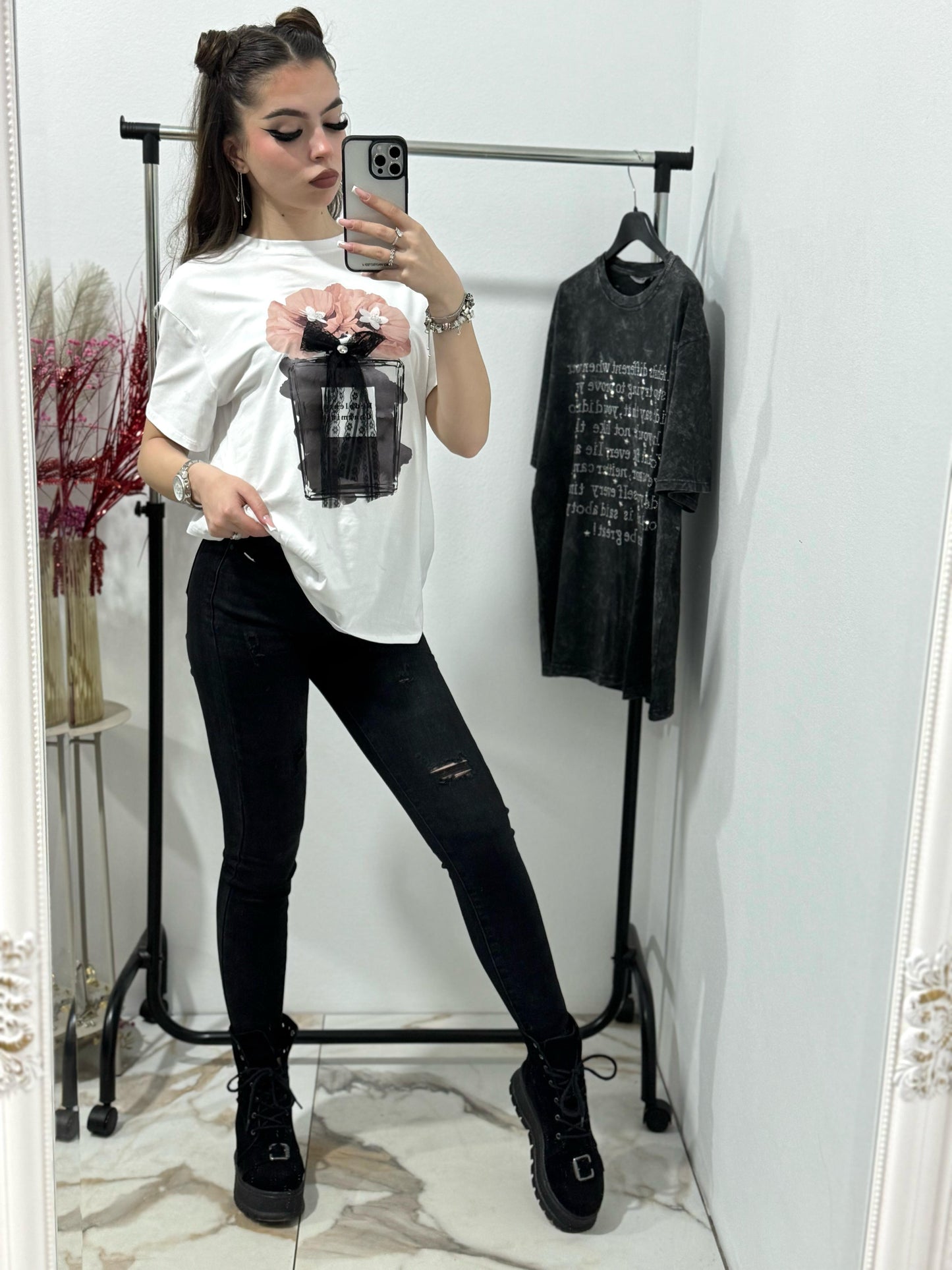 Tricou dama Perfumes