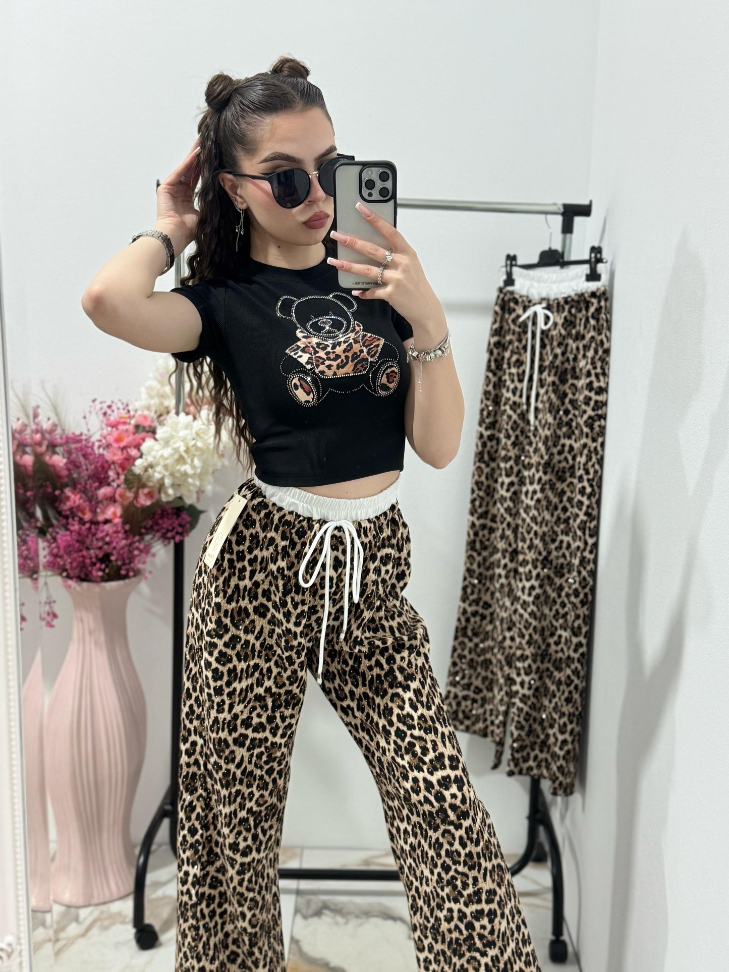 Tricou negru crop Teddy