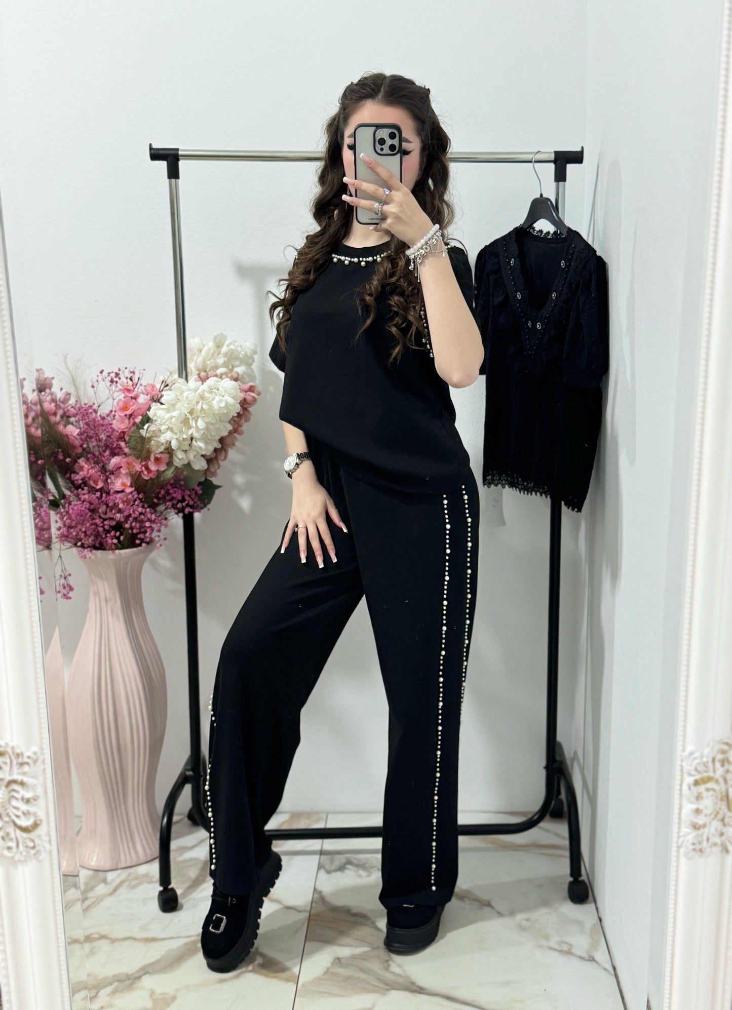 Compleu negru cu perle Iris