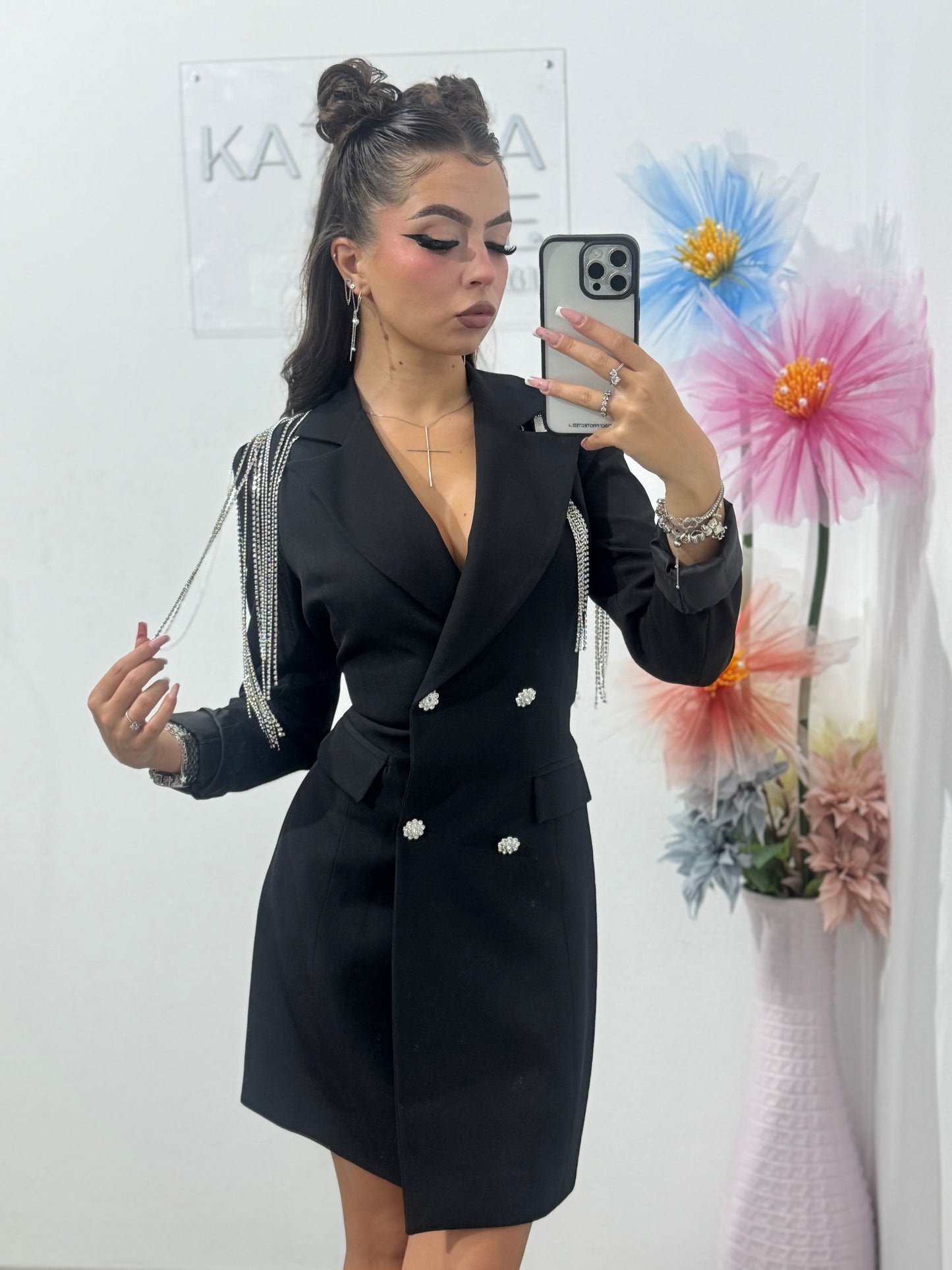 Rochie tip sacou cu epoleți neagră Jessica