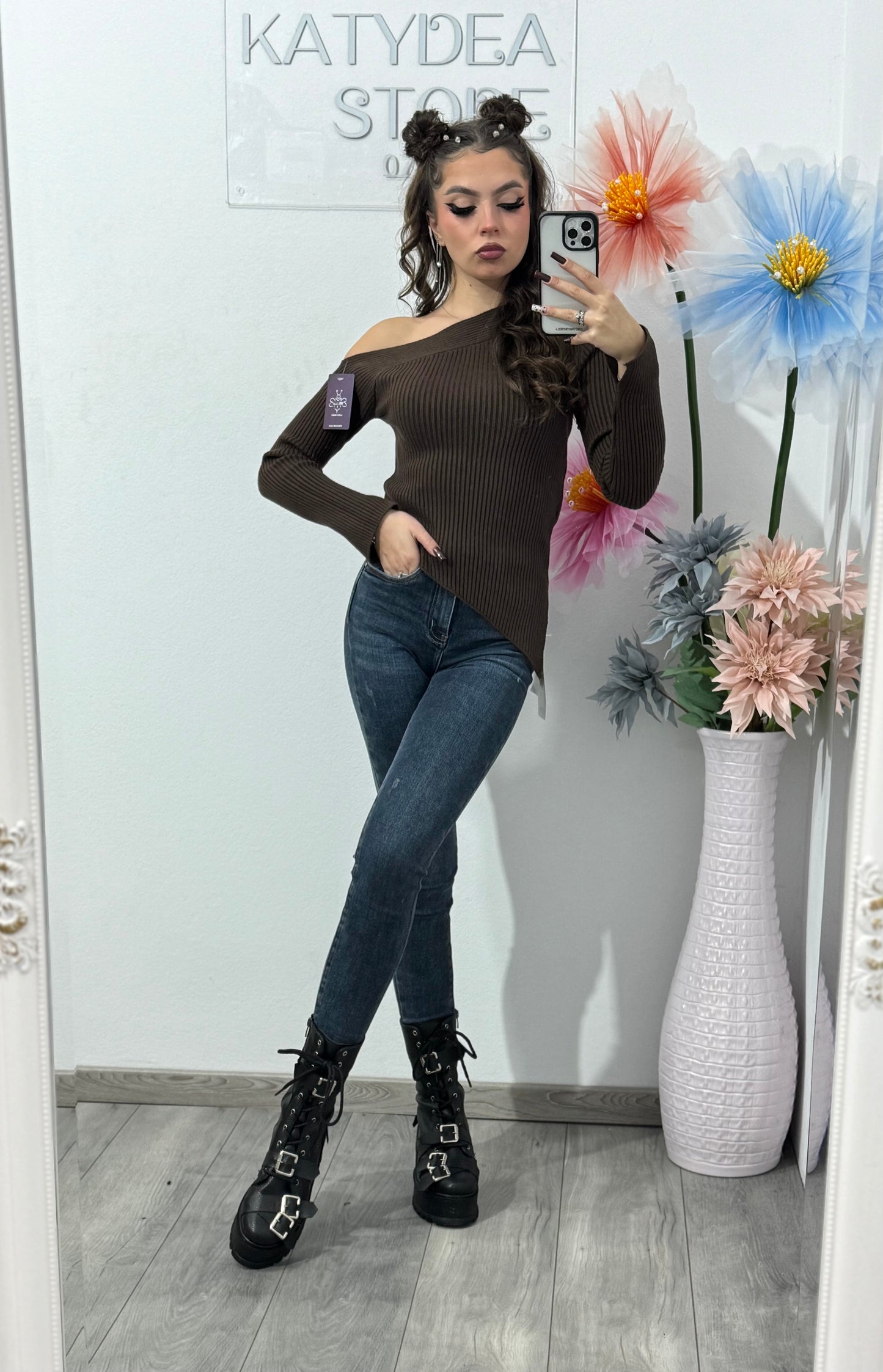 Bluză pe un umăr din tricot ANNA