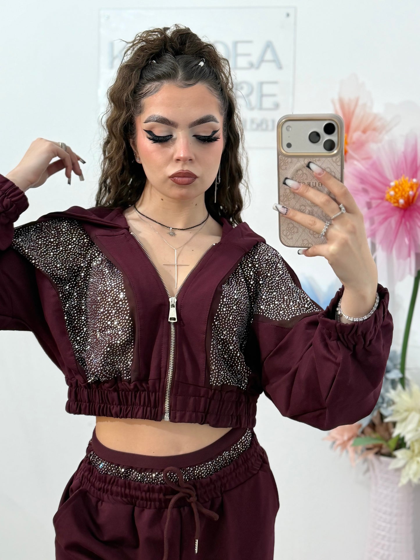 Compleu cu aplicații strălucitoare ANNE