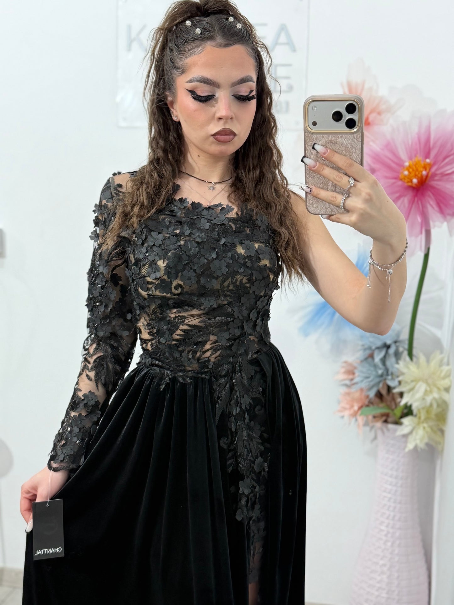 Rochie neagră spectaculoasă cu catifea și dantelă DELUX