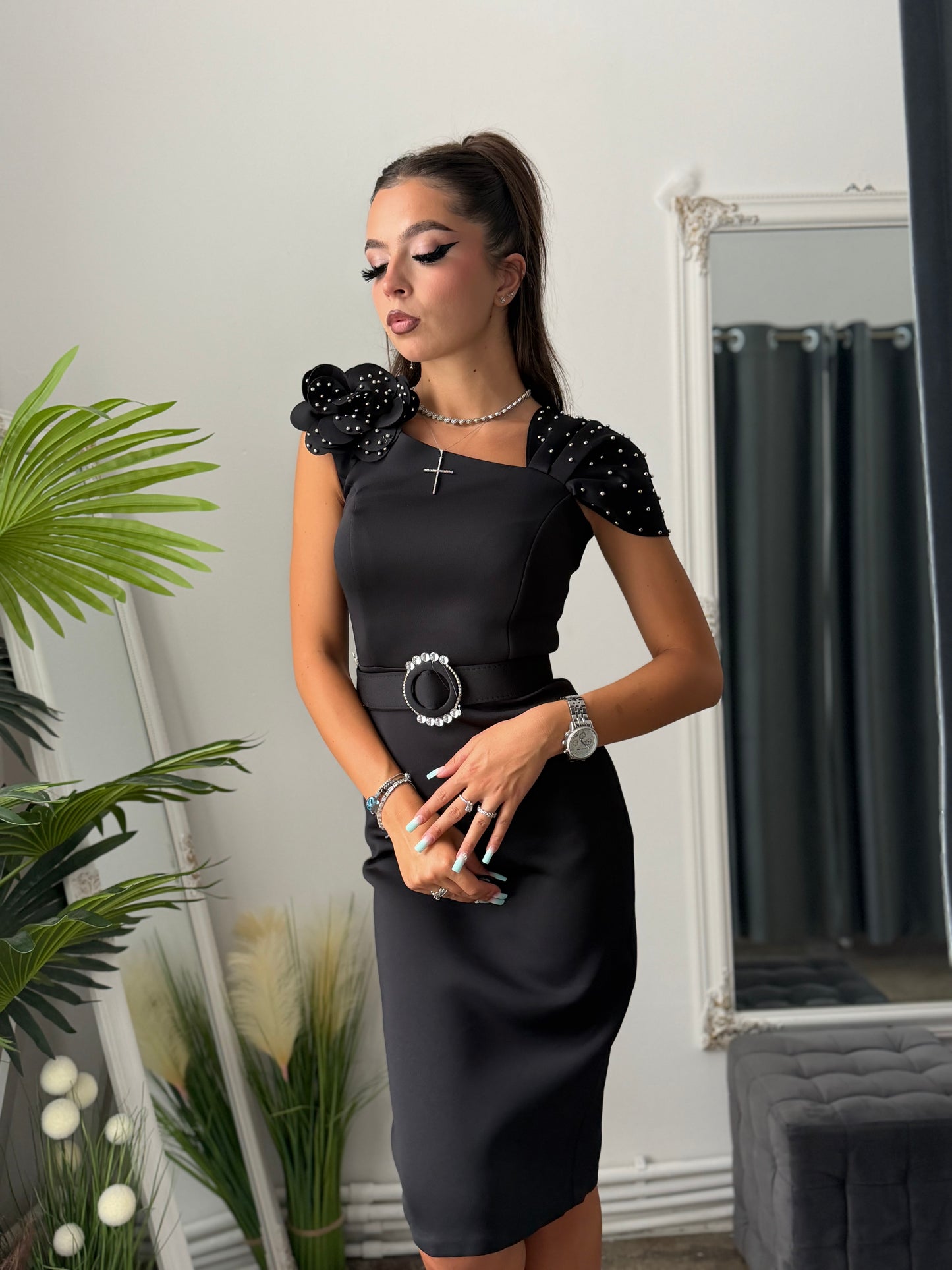Rochie scurtă elegantă  Black Flower