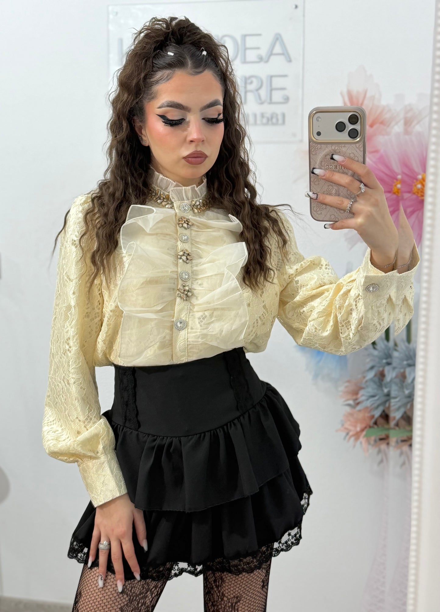 Cămașă cu broderie și bijuterii MARA