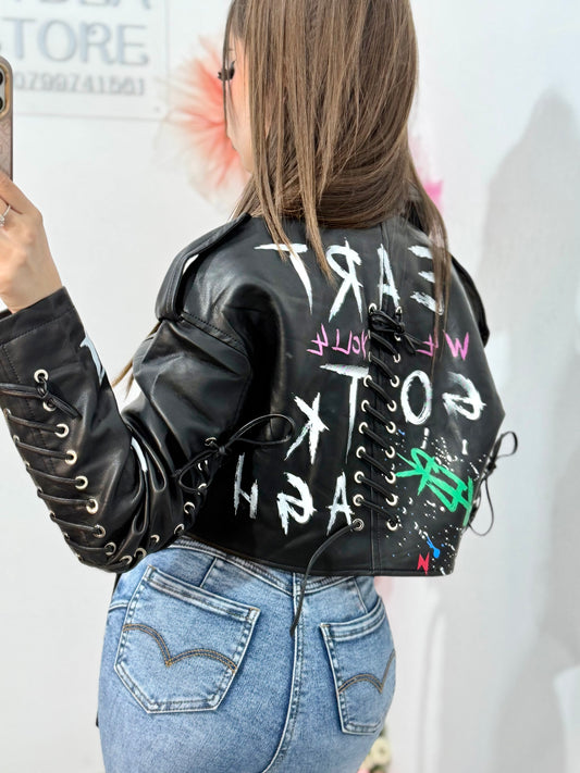 Geacă scurtă biker din imitație de piele neagră GRAFITTI