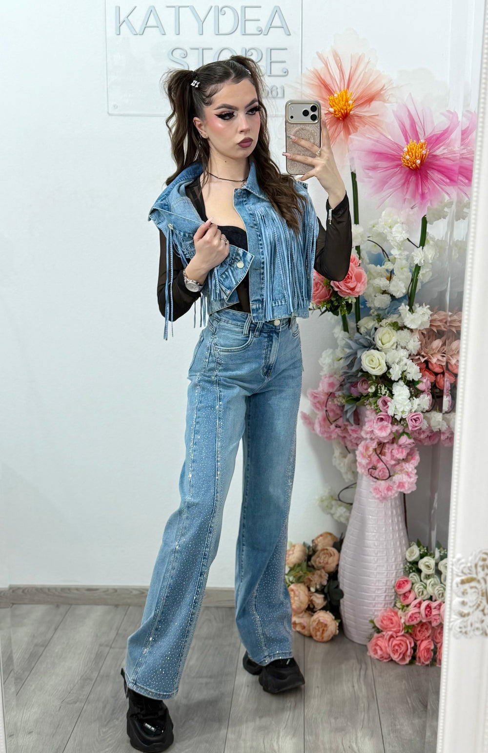 Blugi dama wideleg cu aplicatii decorative 95100