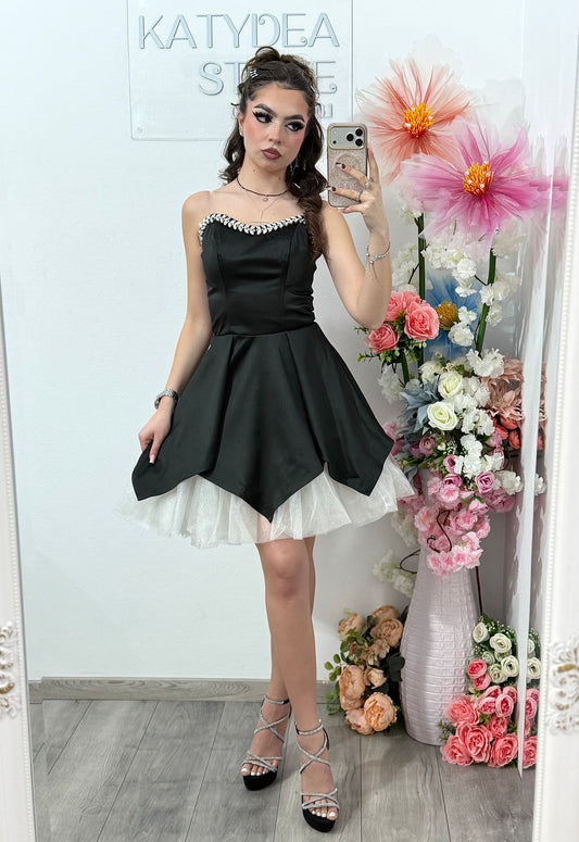 Rochie elegantă neagra cu accente delicate și moderne Delice