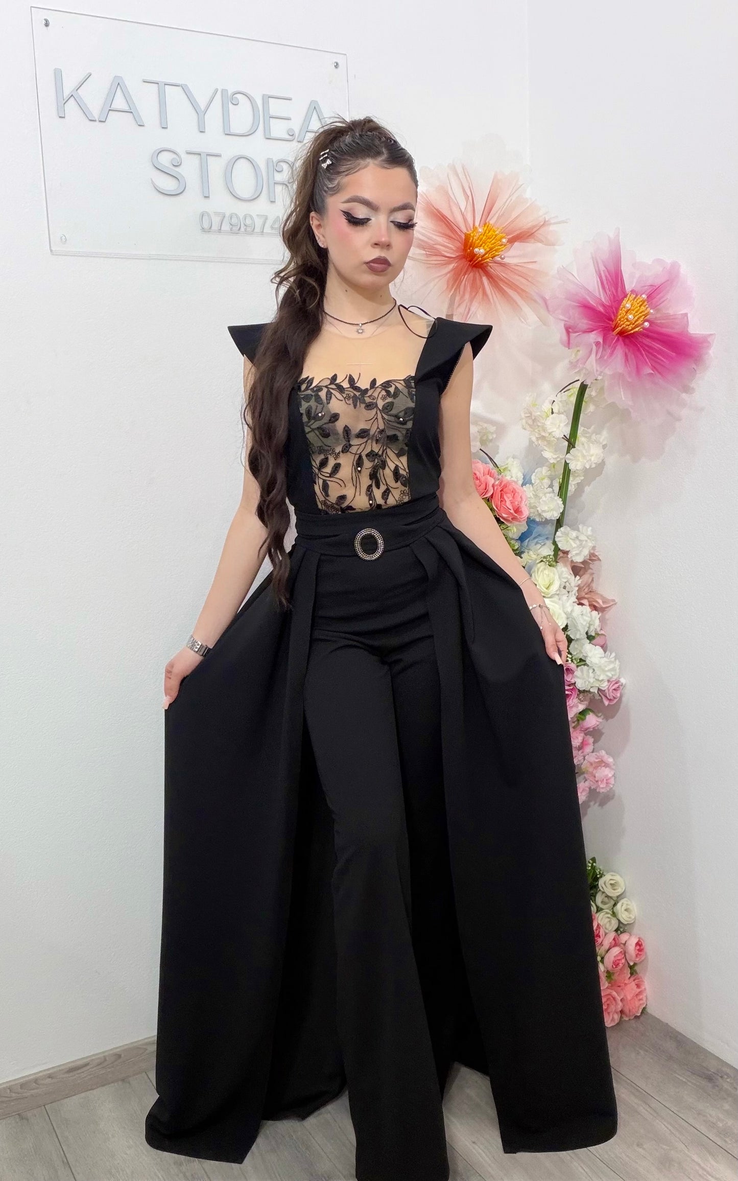 Salopeta neagra eleganta cu trena detasabilă Belle