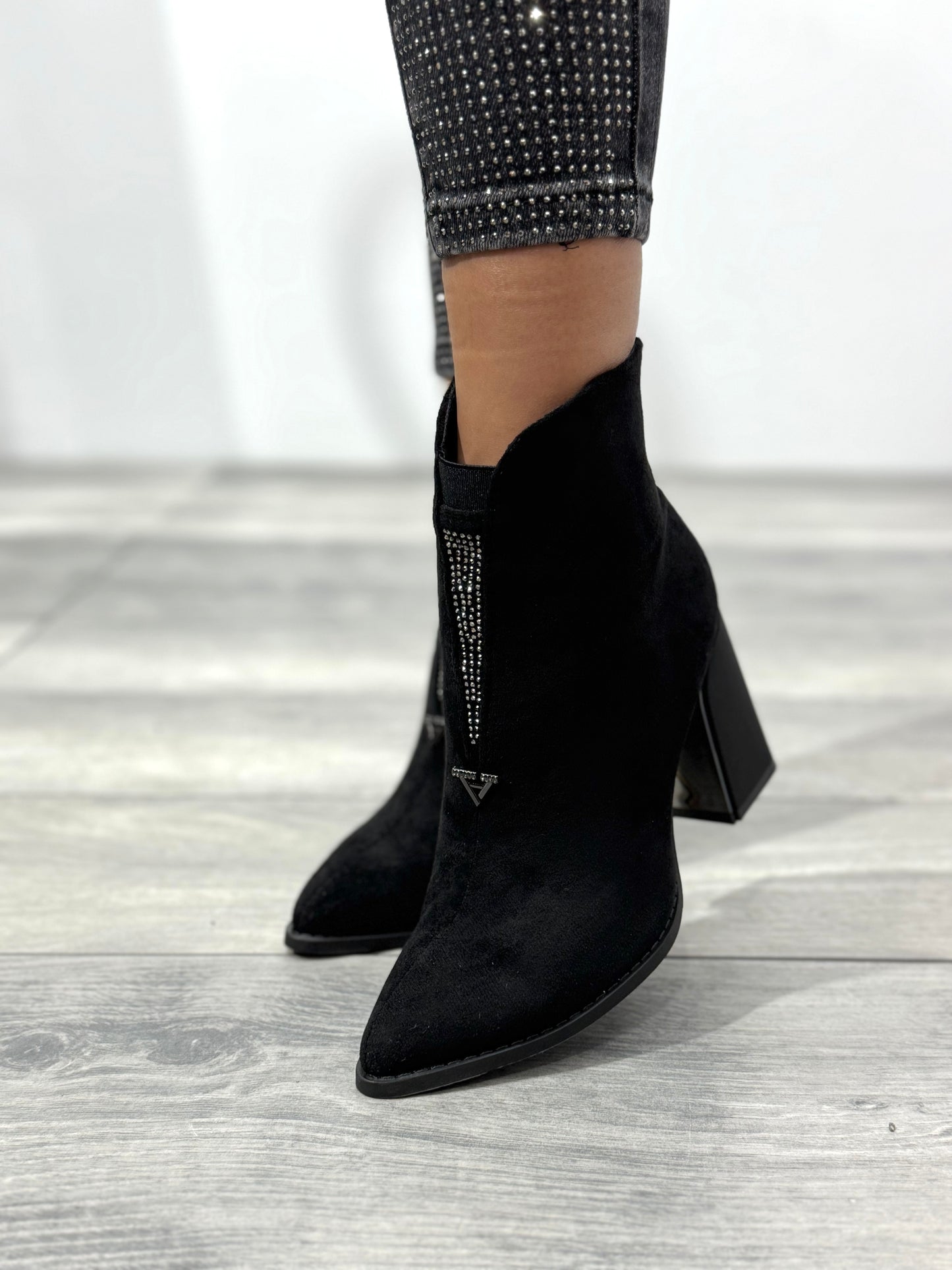 Botine negre Marisse