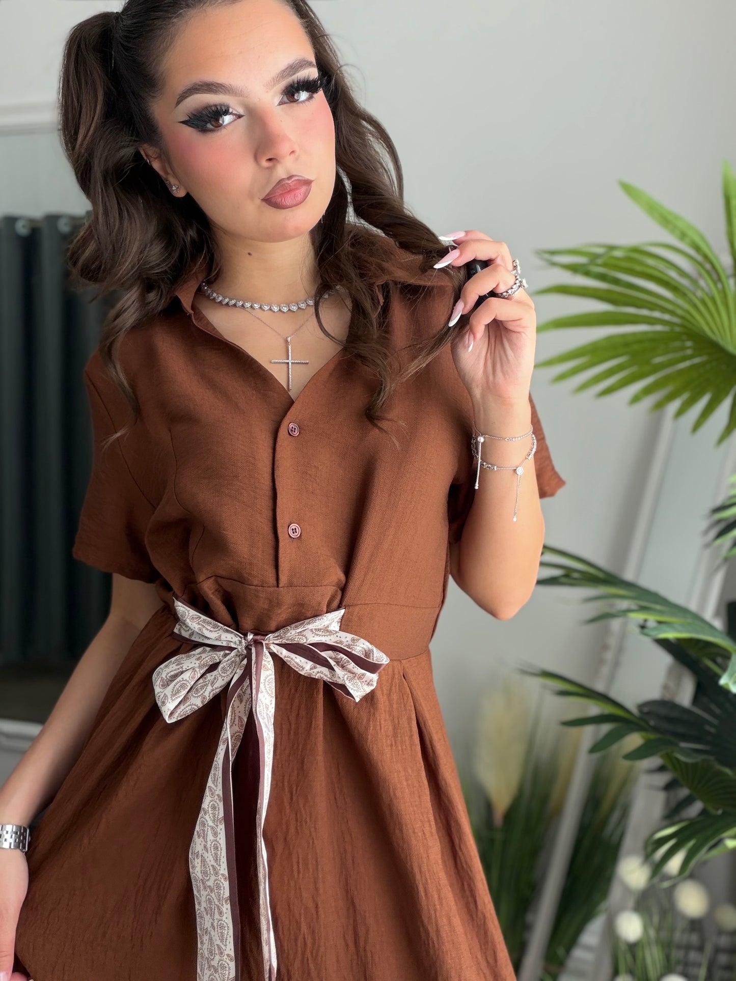 Rochie midi din în TONY maro