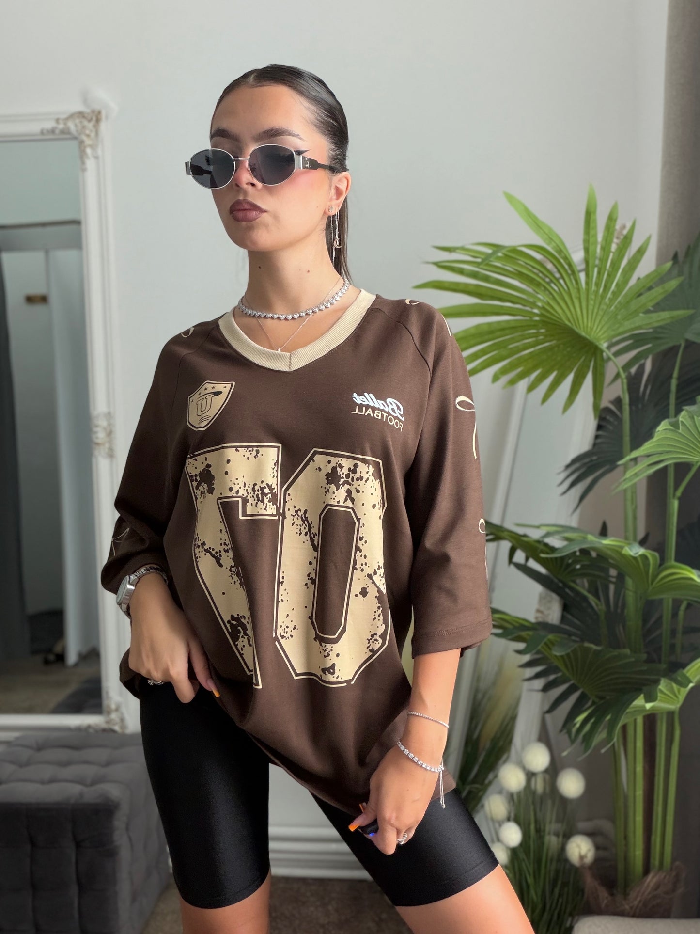 Tricou oversize maro LUCKY