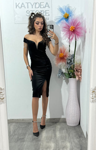 Rochie elegantă neagra din catifea, cu umeri goi și despicătură pe picior Lolita