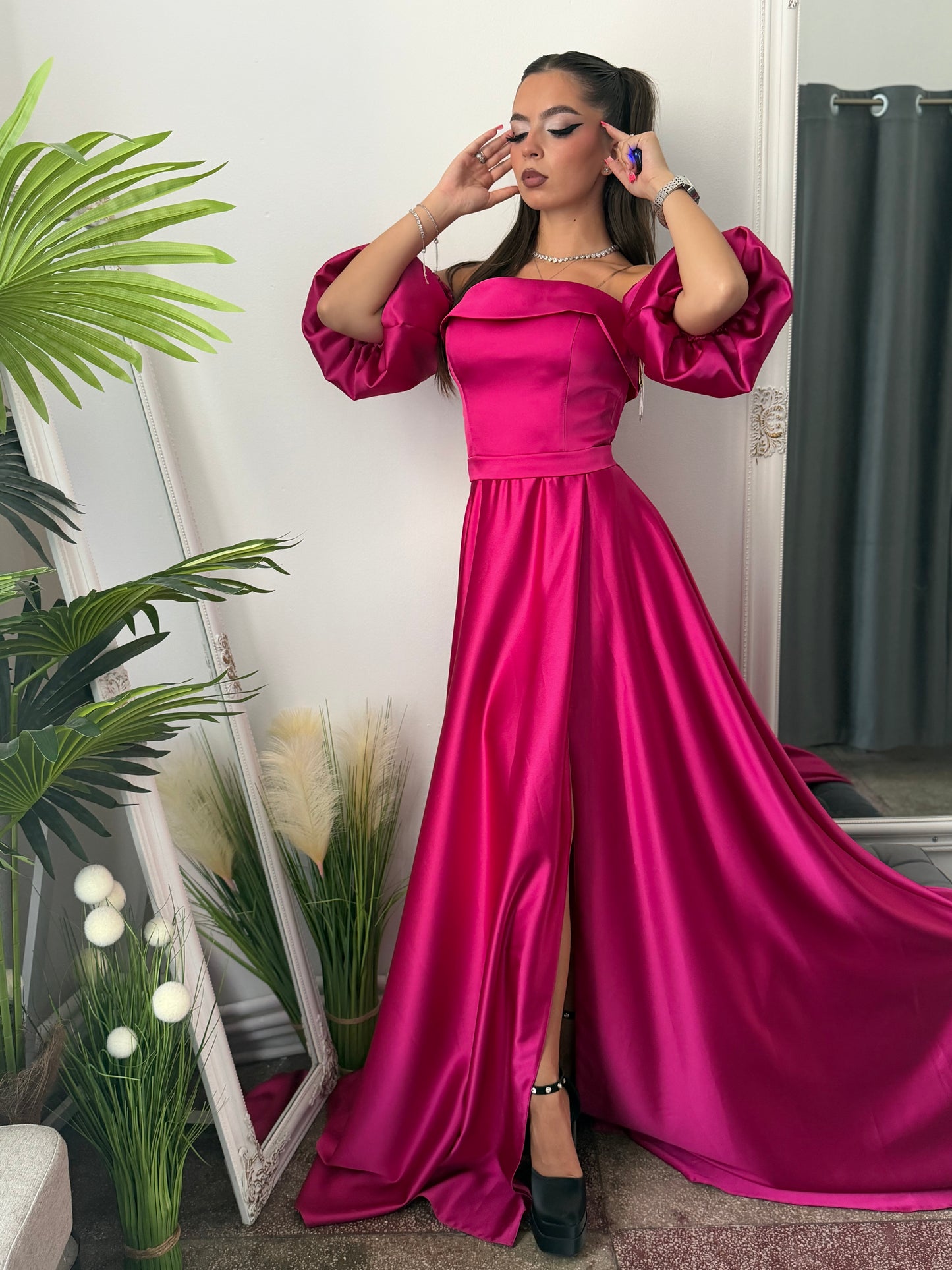 Rochie spectaculoasă fucsia CHIC