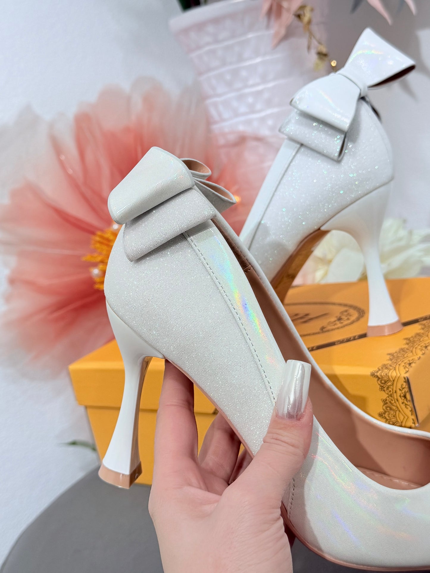 Pantofi stiletto albi ALICE