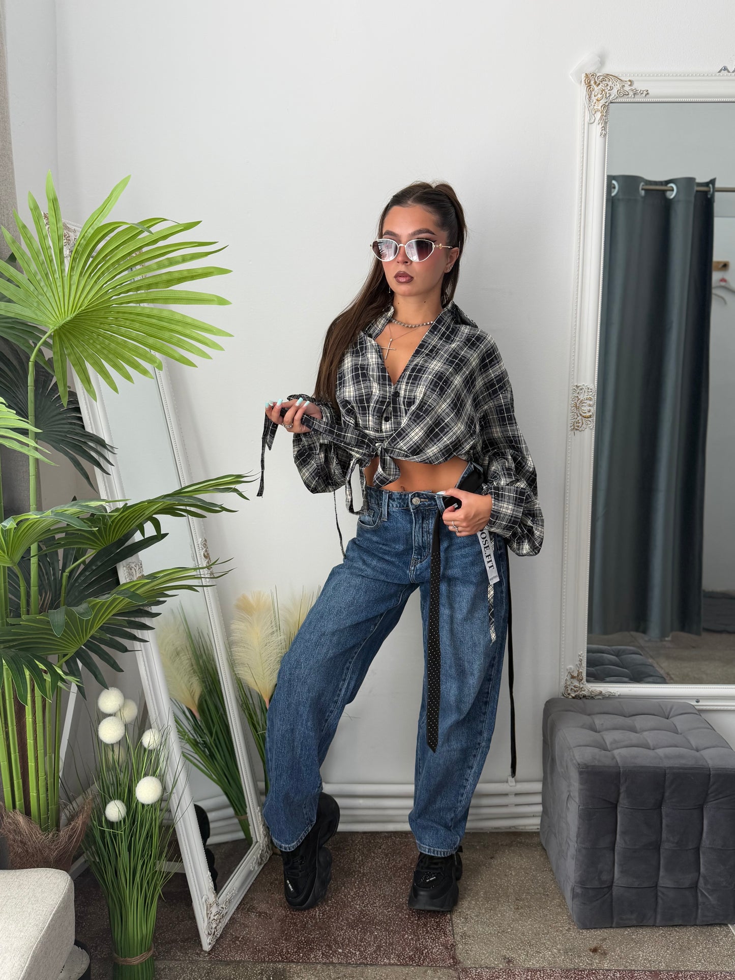 Jeans albaștri BalloonFit cu buzunar accesorizat