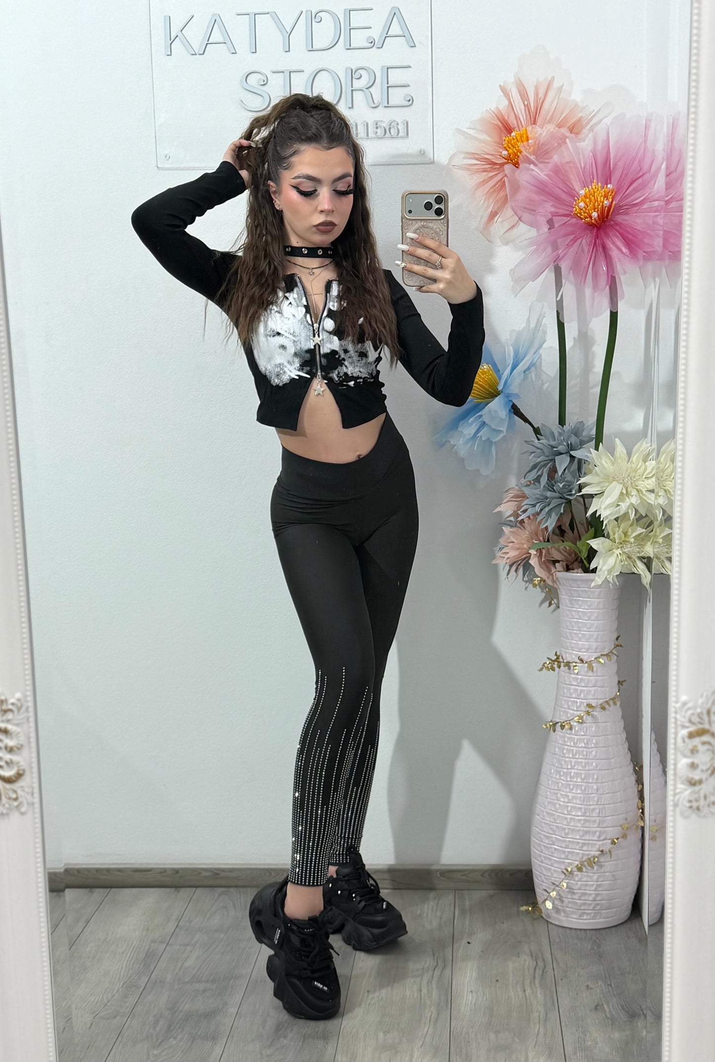 Colanti modelatori negri cu cristale ștanțate