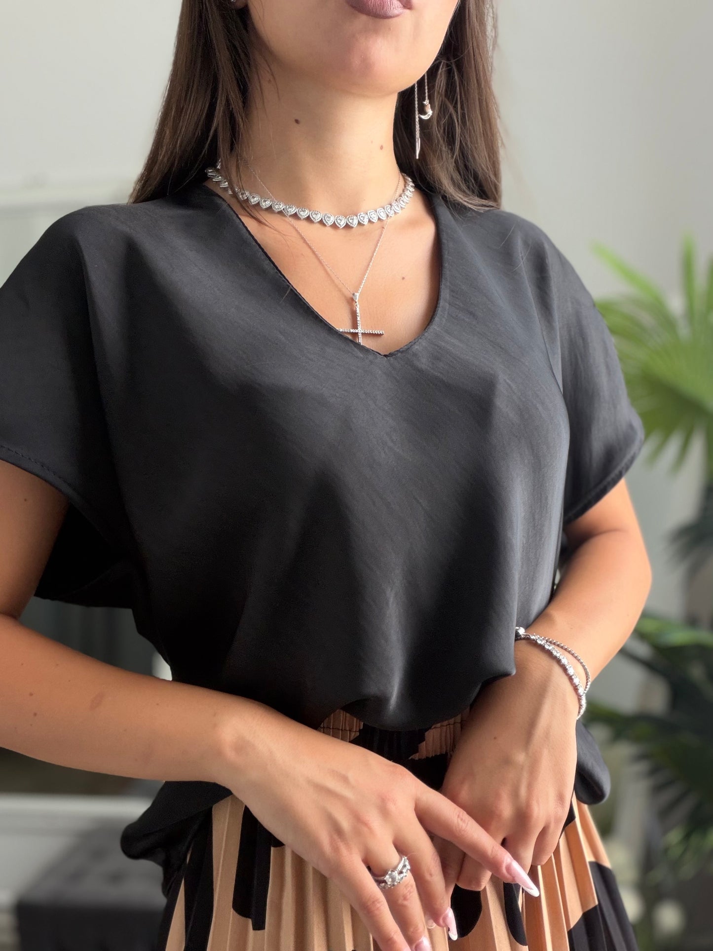 Cămașă satinata neagra KARLA